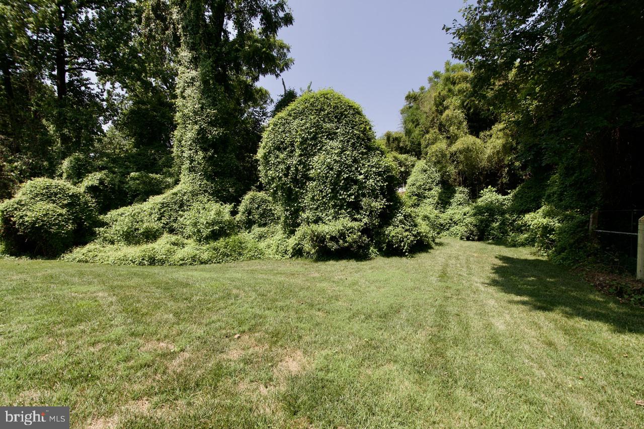 4006 RAINBOW GLEN CT, ANNANDALE, Virginia 22003, 5 Bedrooms Bedrooms, ,3 BathroomsBathrooms,Residential,For sale,4006 RAINBOW GLEN CT,VAFX2230706 MLS # VAFX2230706