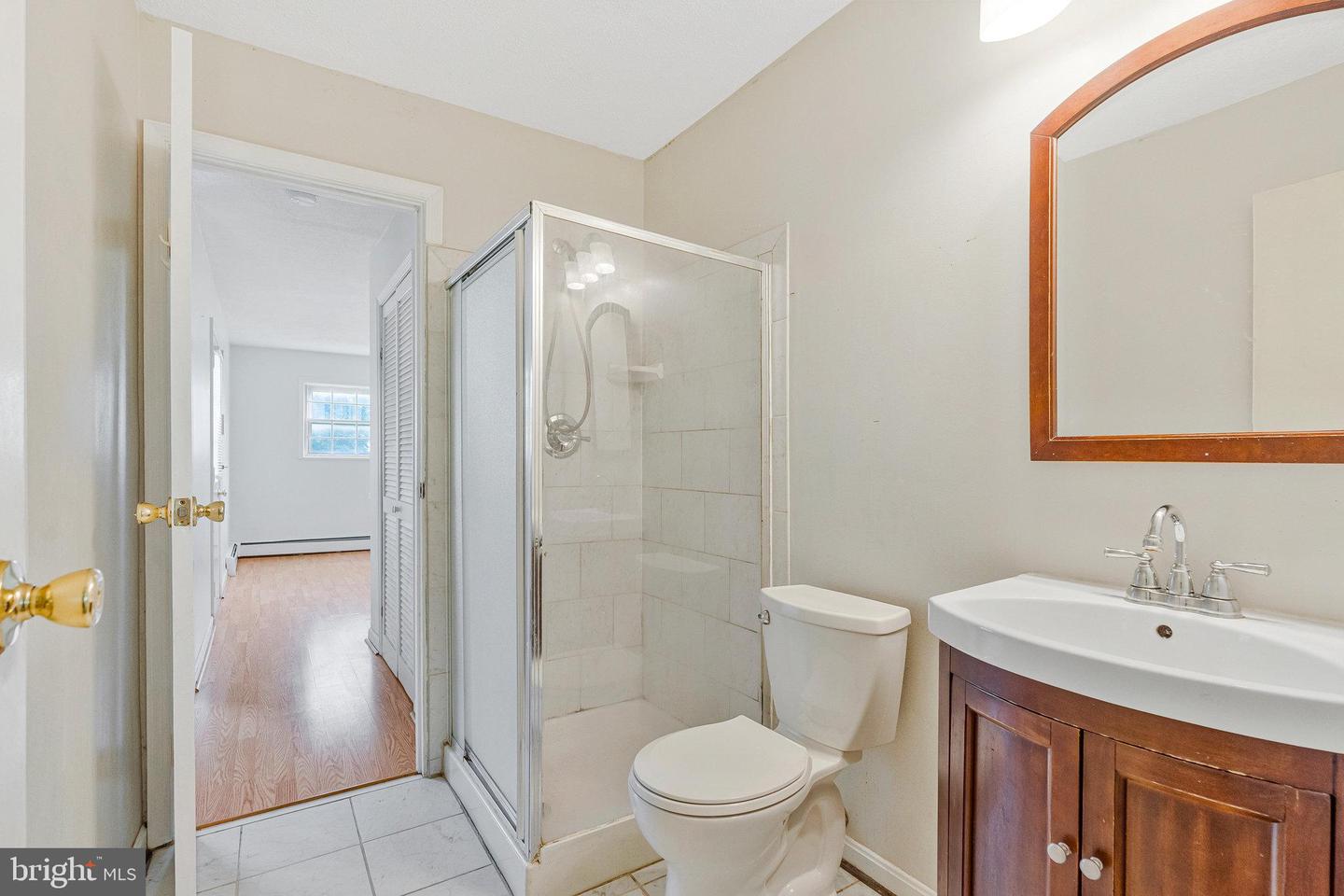 201 E LYNN CT, STERLING, Virginia 20164, 4 Bedrooms Bedrooms, ,2 BathroomsBathrooms,Residential,For sale,201 E LYNN CT,VALO2096082 MLS # VALO2096082