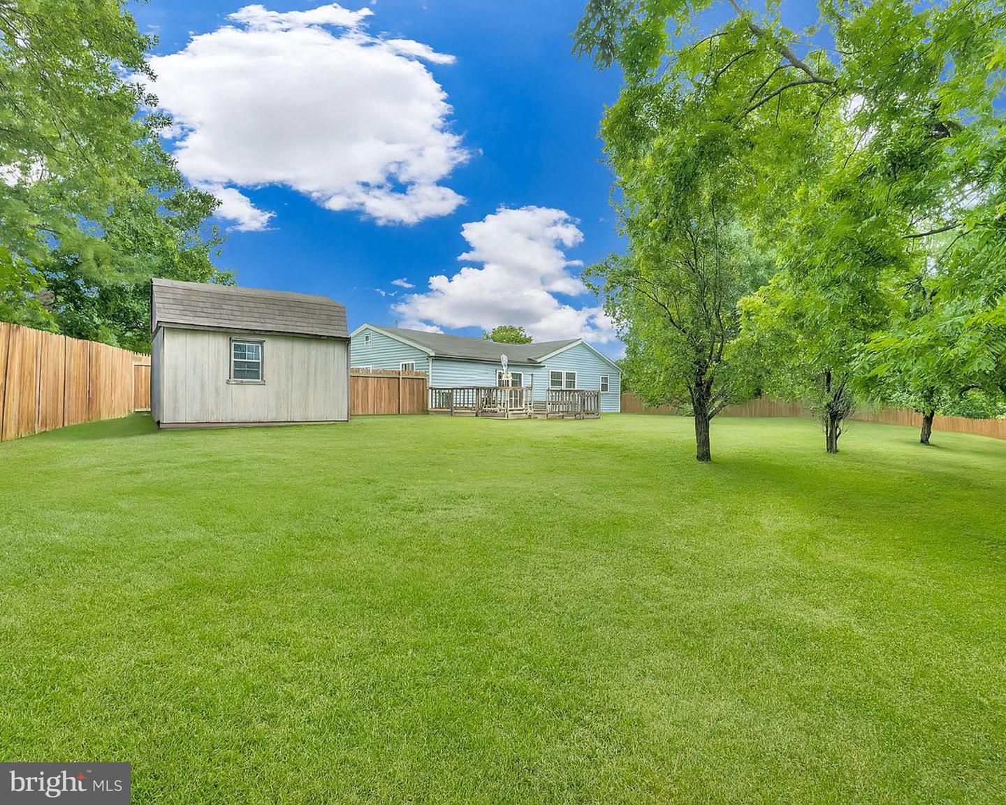 201 E LYNN CT, STERLING, Virginia 20164, 4 Bedrooms Bedrooms, ,2 BathroomsBathrooms,Residential,For sale,201 E LYNN CT,VALO2096082 MLS # VALO2096082