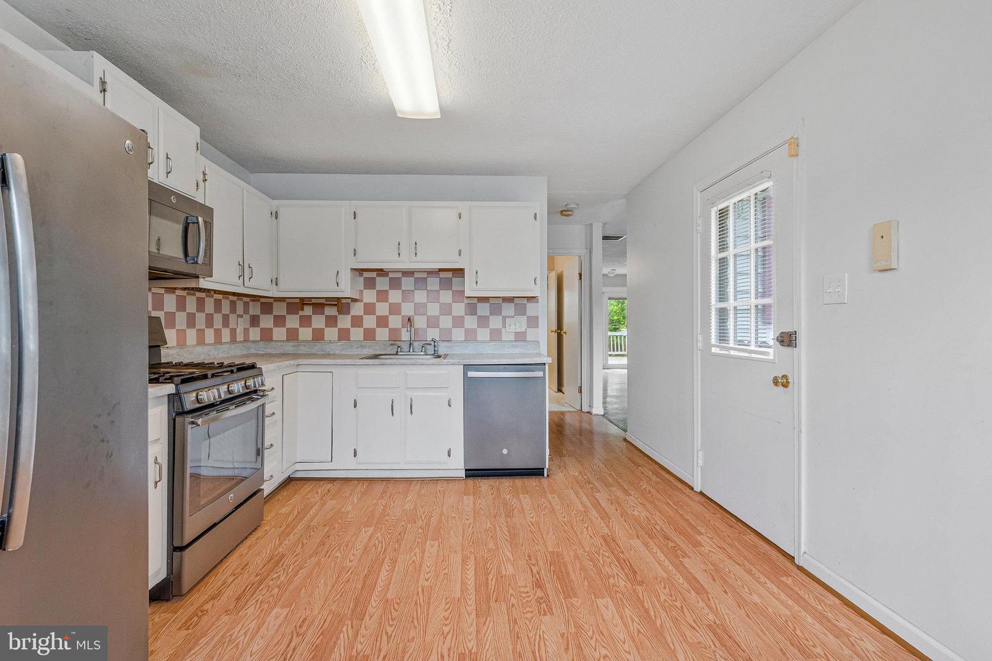 201 E LYNN CT, STERLING, Virginia 20164, 4 Bedrooms Bedrooms, ,2 BathroomsBathrooms,Residential,For sale,201 E LYNN CT,VALO2096082 MLS # VALO2096082