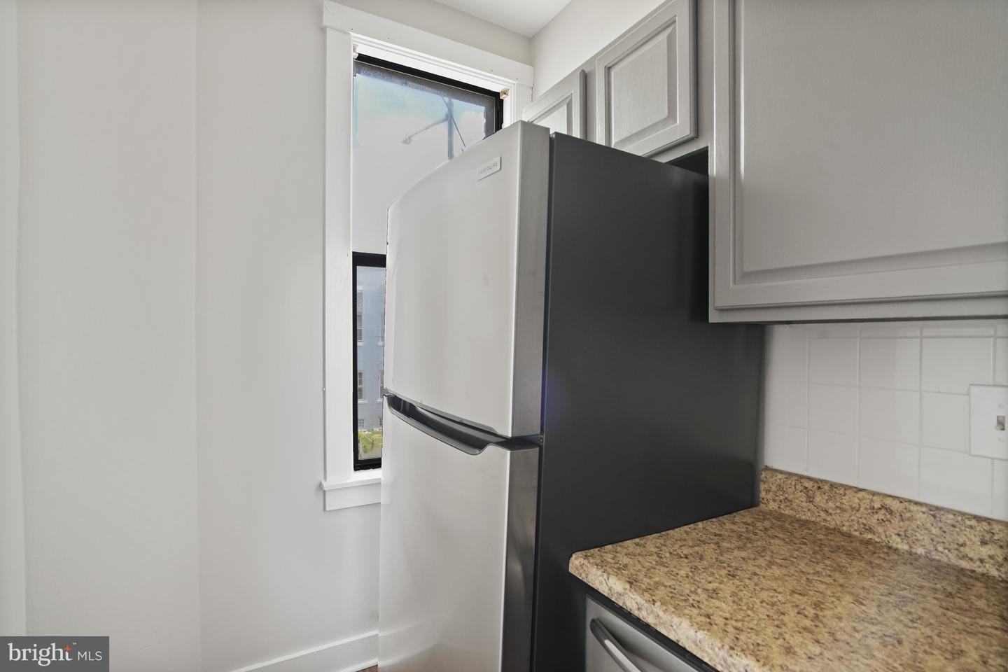 7 18TH ST SE #208, WASHINGTON, District Of Columbia 20003, 2 Bedrooms Bedrooms, ,1 BathroomBathrooms,Residential,For sale,7 18TH ST SE #208,DCDC2201350 MLS # DCDC2201350