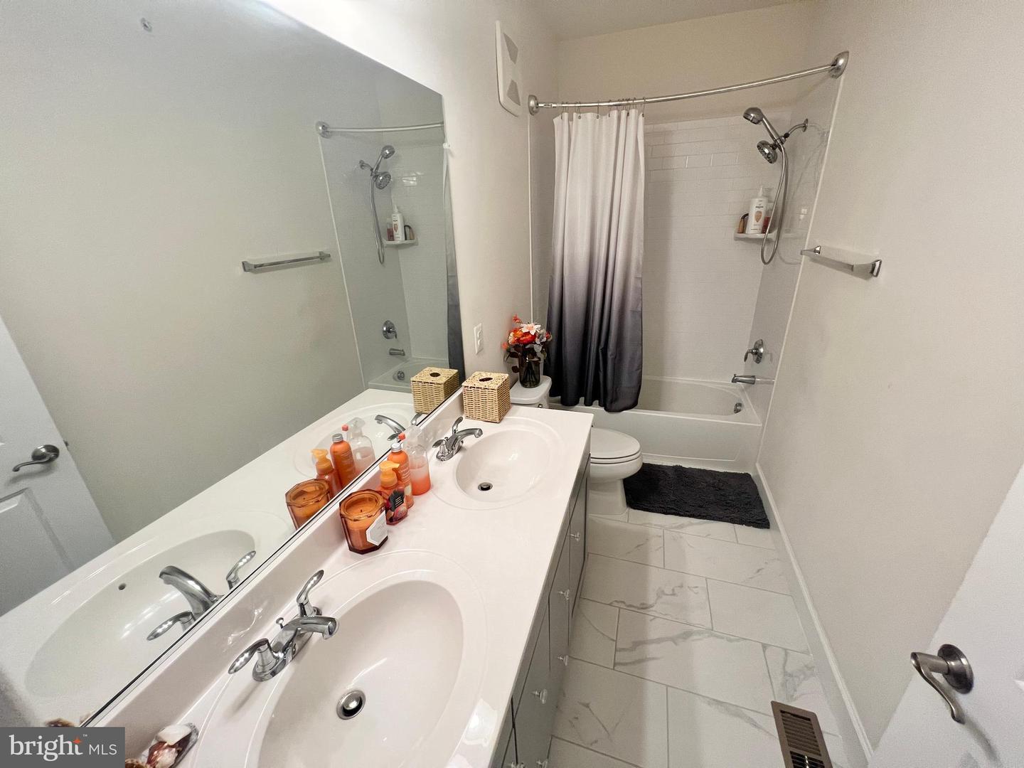 10407 RATCLIFFE TRL, MANASSAS, Virginia 20110, 3 Bedrooms Bedrooms, ,2 BathroomsBathrooms,Residential,For sale,10407 RATCLIFFE TRL,VAMN2008372 MLS # VAMN2008372
