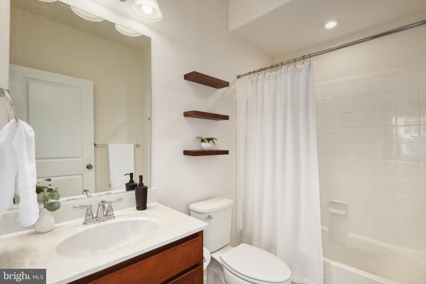 4090 ELIZABETH REED WAY, WOODBRIDGE, Virginia 22192, 4 Bedrooms Bedrooms, ,3 BathroomsBathrooms,Residential,For sale,4090 ELIZABETH REED WAY,VAPW2095906 MLS # VAPW2095906