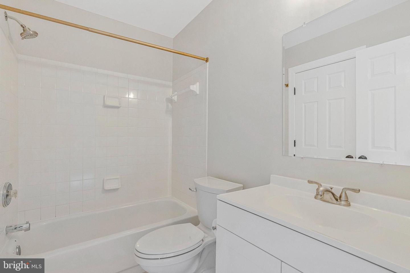 46409 WOODLAKE PL, STERLING, Virginia 20165, 4 Bedrooms Bedrooms, ,2 BathroomsBathrooms,Residential,For sale,46409 WOODLAKE PL,VALO2098558 MLS # VALO2098558
