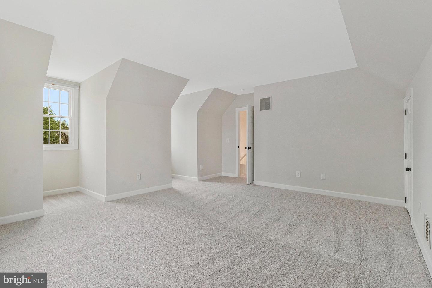 46409 WOODLAKE PL, STERLING, Virginia 20165, 4 Bedrooms Bedrooms, ,2 BathroomsBathrooms,Residential,For sale,46409 WOODLAKE PL,VALO2098558 MLS # VALO2098558