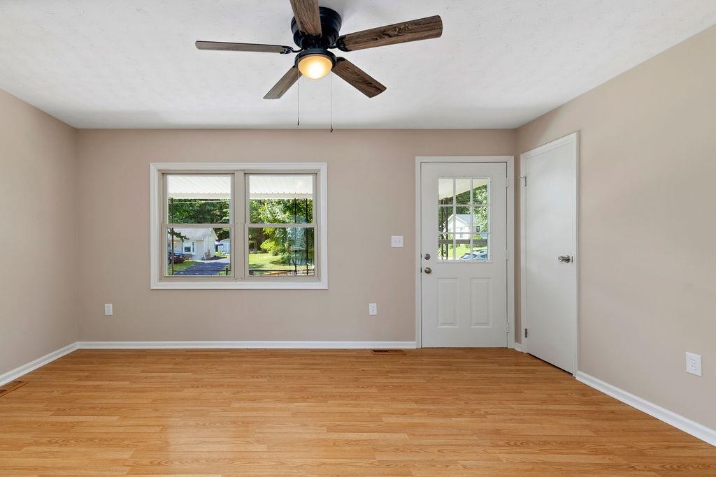 38 GREENBRIAR LN, STUARTS DRAFT, Virginia 24477, 3 Bedrooms Bedrooms, ,1 BathroomBathrooms,Residential,38 GREENBRIAR LN,667132 MLS # 667132