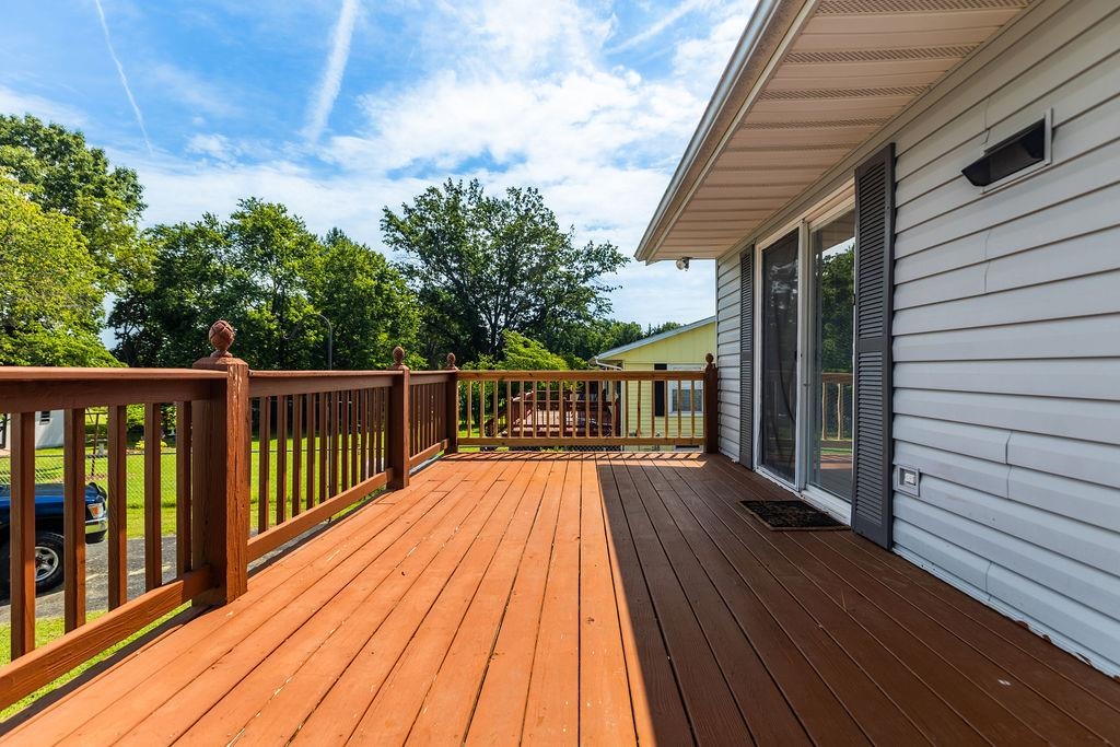 38 GREENBRIAR LN, STUARTS DRAFT, Virginia 24477, 3 Bedrooms Bedrooms, ,1 BathroomBathrooms,Residential,38 GREENBRIAR LN,667132 MLS # 667132