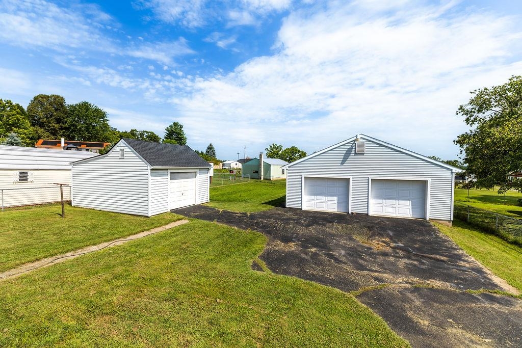 38 GREENBRIAR LN, STUARTS DRAFT, Virginia 24477, 3 Bedrooms Bedrooms, ,1 BathroomBathrooms,Residential,38 GREENBRIAR LN,667132 MLS # 667132
