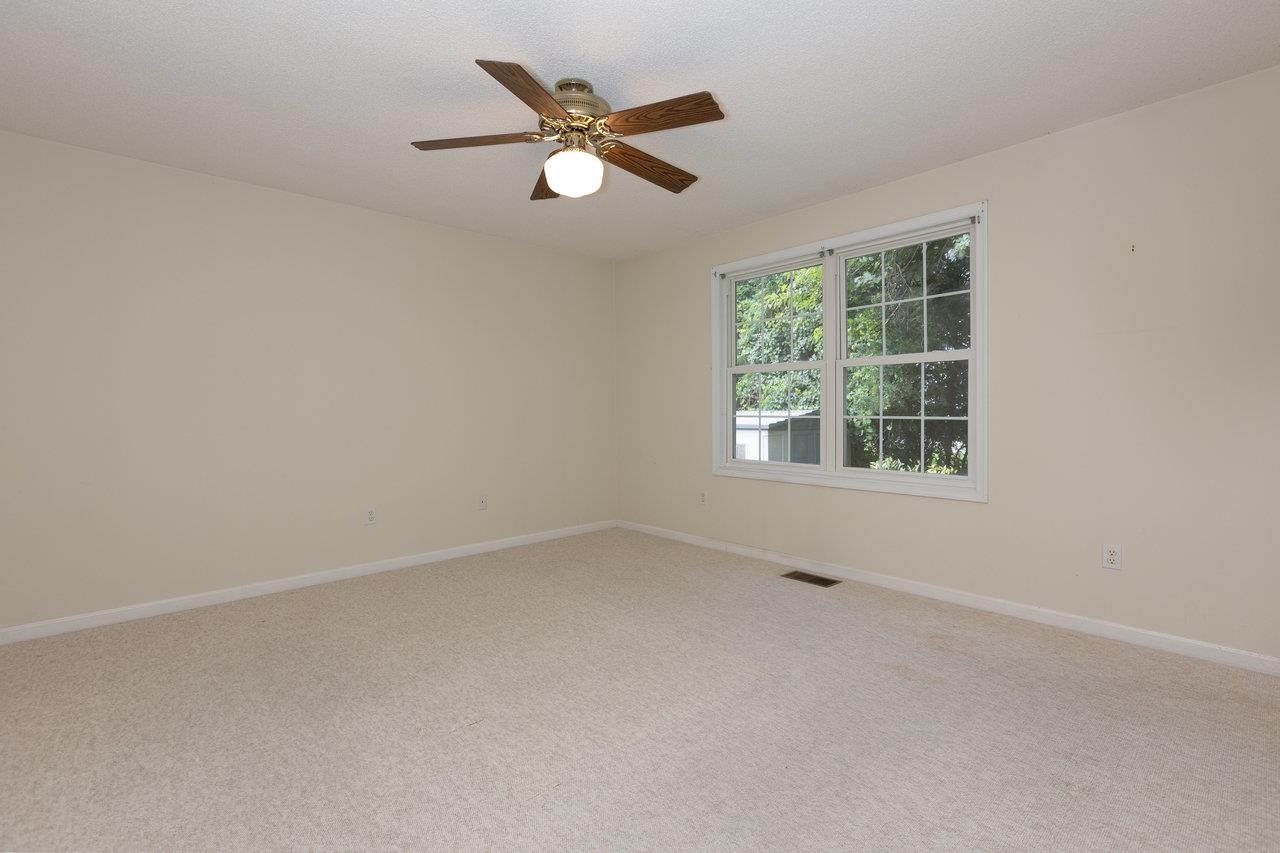 438 DIANA CT, ROCKINGHAM, Virginia 22801, 2 Bedrooms Bedrooms, ,2 BathroomsBathrooms,Residential,438 DIANA CT,667141 MLS # 667141