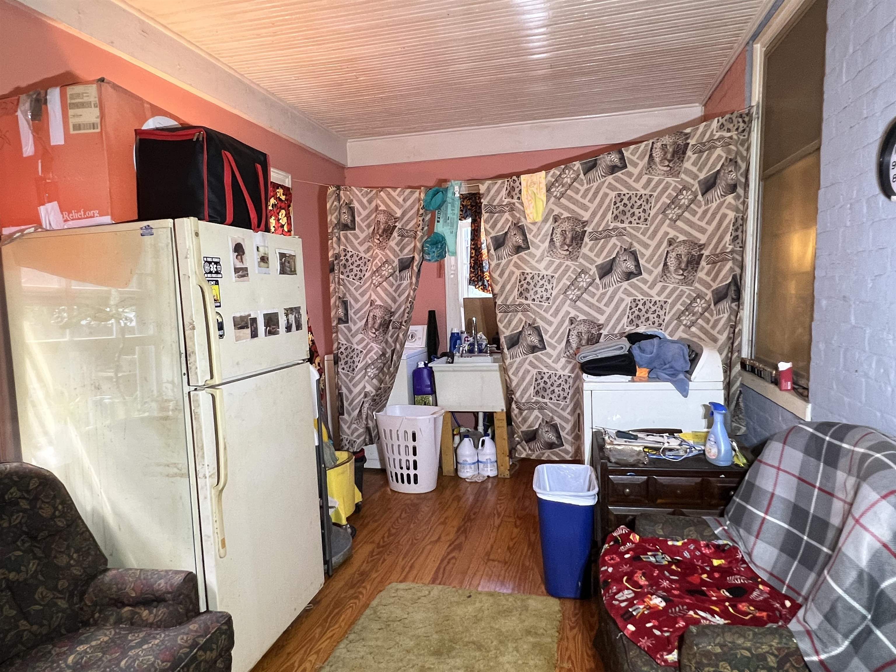 77 MAIN ST, GREENVILLE, Virginia 24440, 4 Bedrooms Bedrooms, ,1 BathroomBathrooms,Residential,