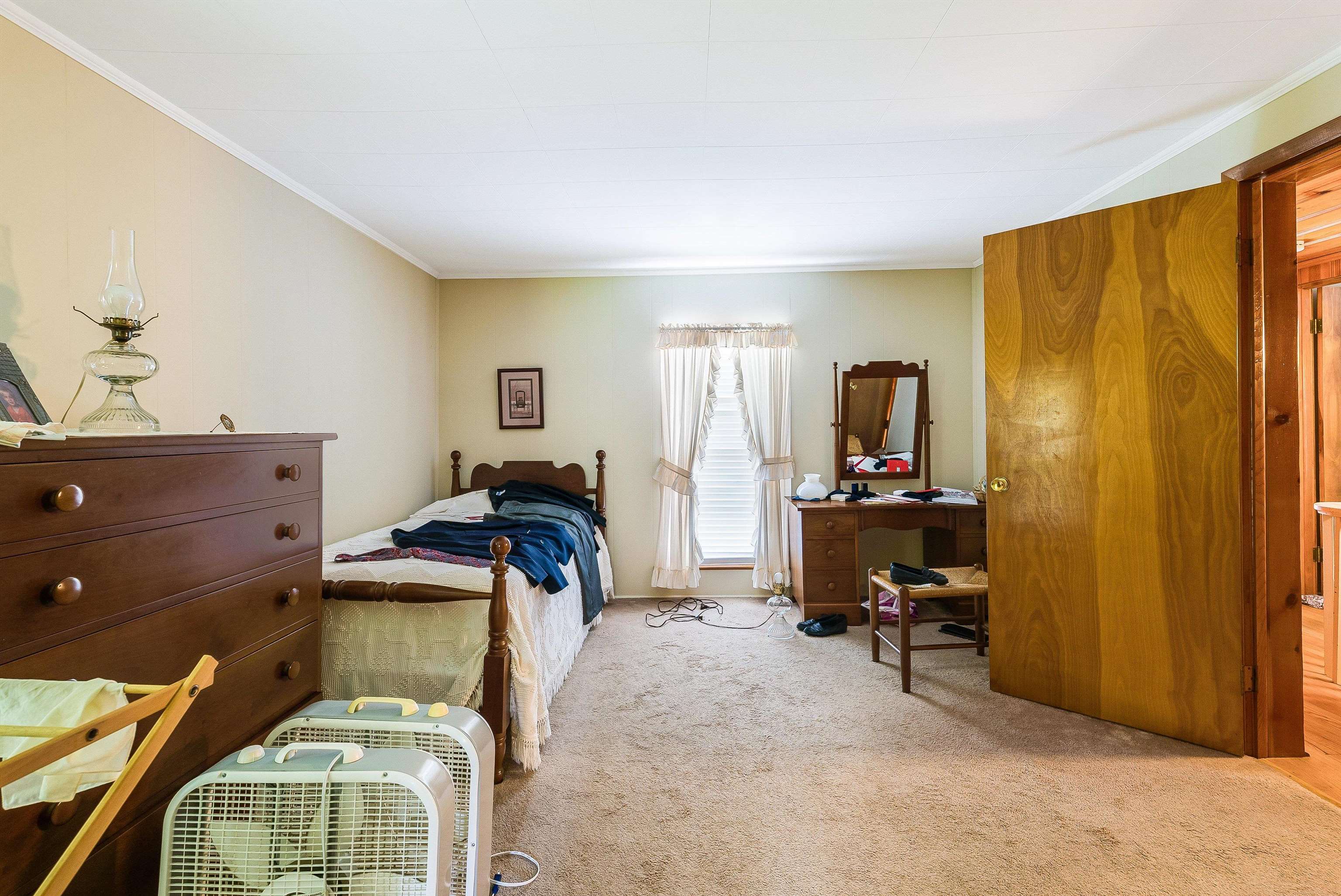 100 JUNIOR AVE, SHENANDOAH, Virginia 22849, 3 Bedrooms Bedrooms, ,1 BathroomBathrooms,Residential,100 JUNIOR AVE,667151 MLS # 667151