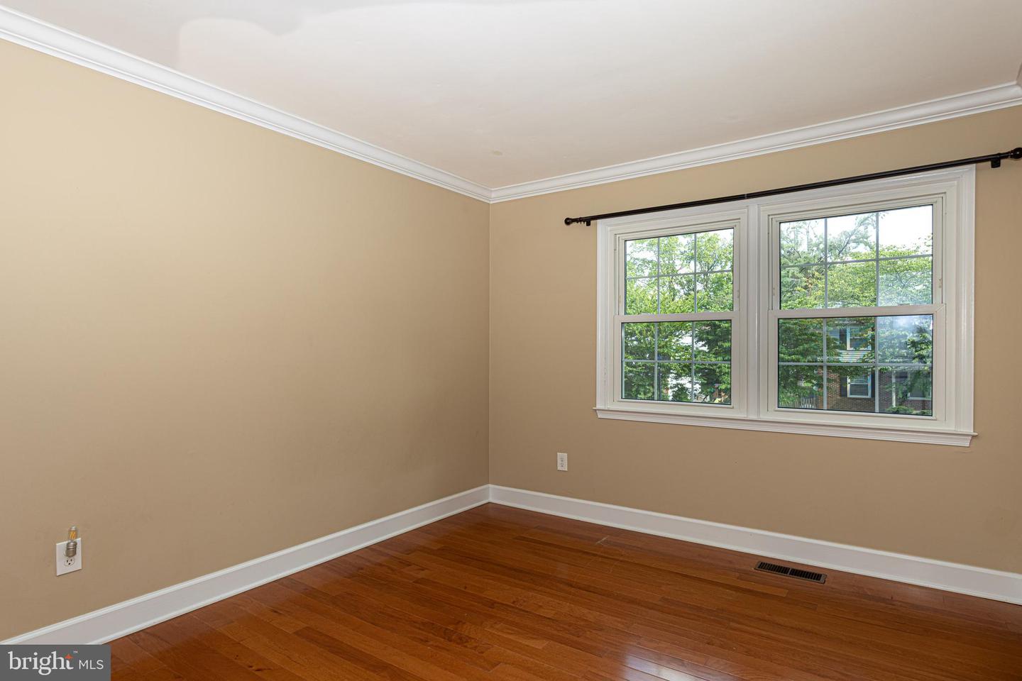 7304 MIZZEN PL, BURKE, Virginia 22015, 5 Bedrooms Bedrooms, ,3 BathroomsBathrooms,Residential,For sale,7304 MIZZEN PL,VAFX2246064 MLS # VAFX2246064