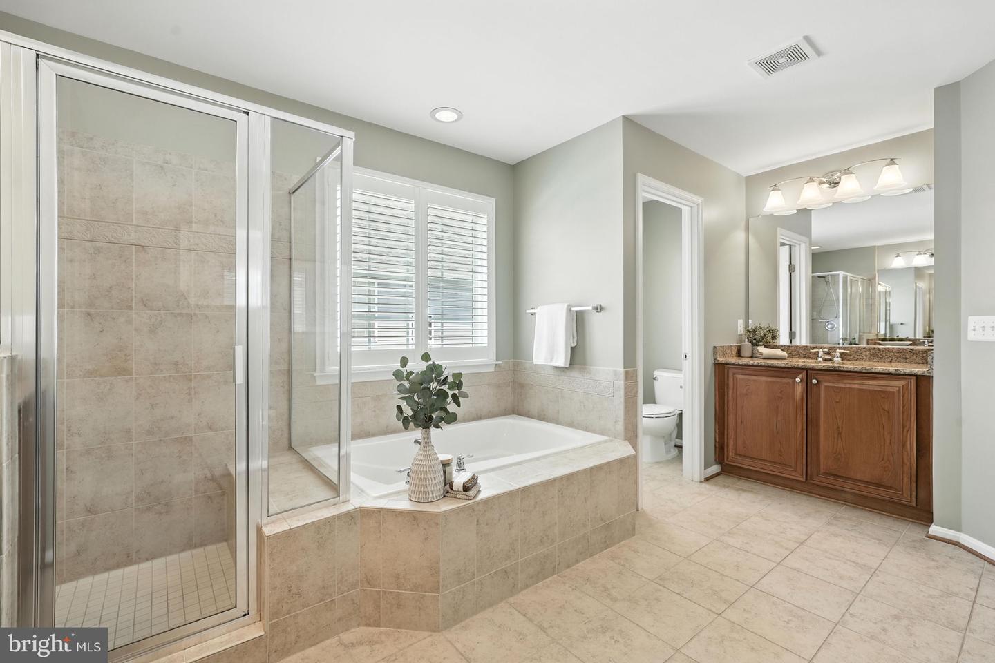 7604 JADE DR, GAINESVILLE, Virginia 20155, 5 Bedrooms Bedrooms, ,4 BathroomsBathrooms,Residential,For sale,7604 JADE DR,VAPW2096584 MLS # VAPW2096584