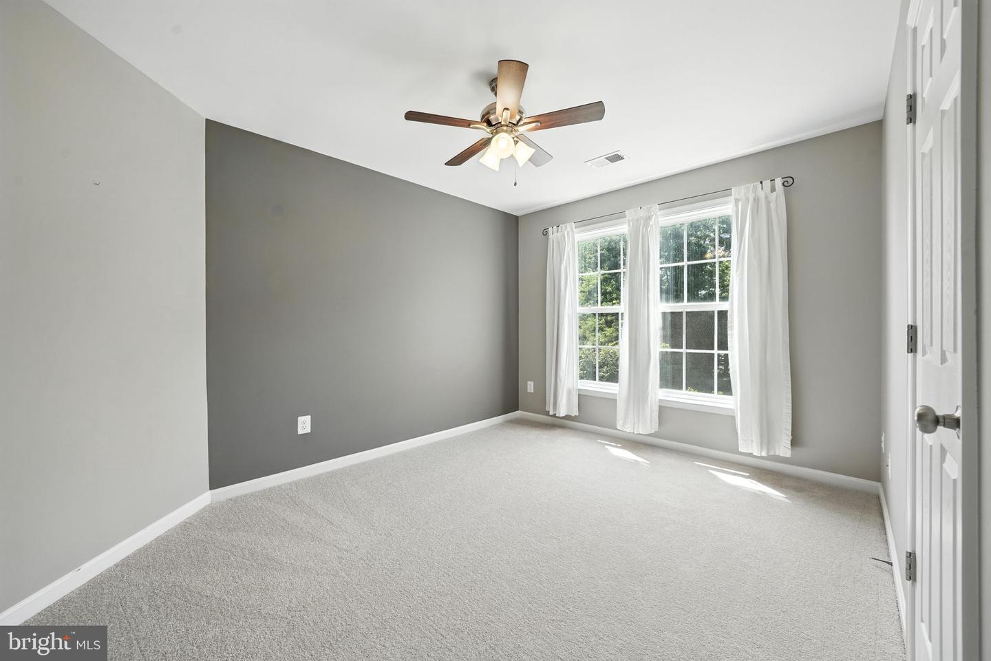 7604 JADE DR, GAINESVILLE, Virginia 20155, 5 Bedrooms Bedrooms, ,4 BathroomsBathrooms,Residential,For sale,7604 JADE DR,VAPW2096584 MLS # VAPW2096584