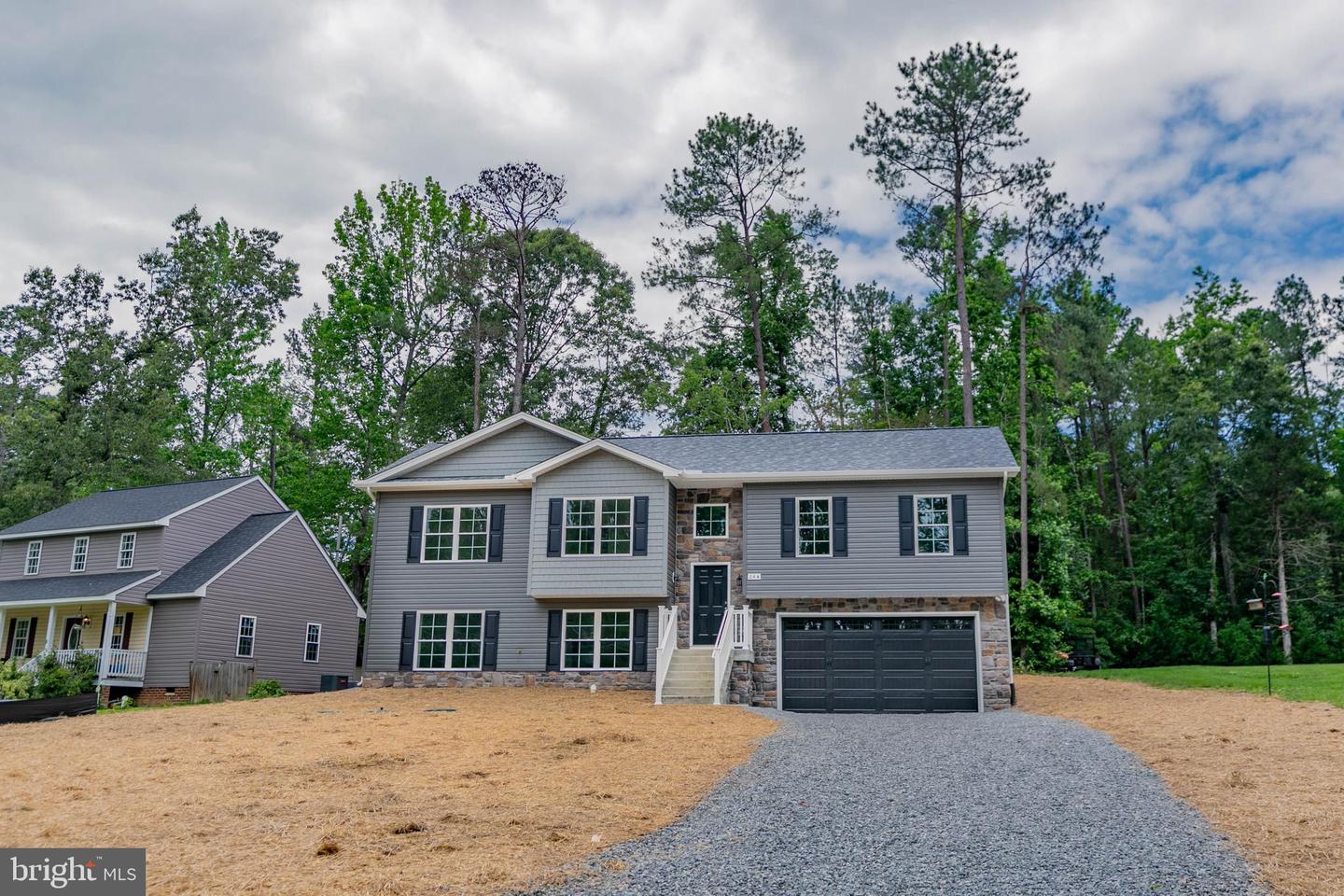 244 ADMIRAL DR, RUTHER GLEN, Virginia 22546, 4 Bedrooms Bedrooms, 8 Rooms Rooms,3 BathroomsBathrooms,Residential,For sale,244 ADMIRAL DR,VACV2008290 MLS # VACV2008290