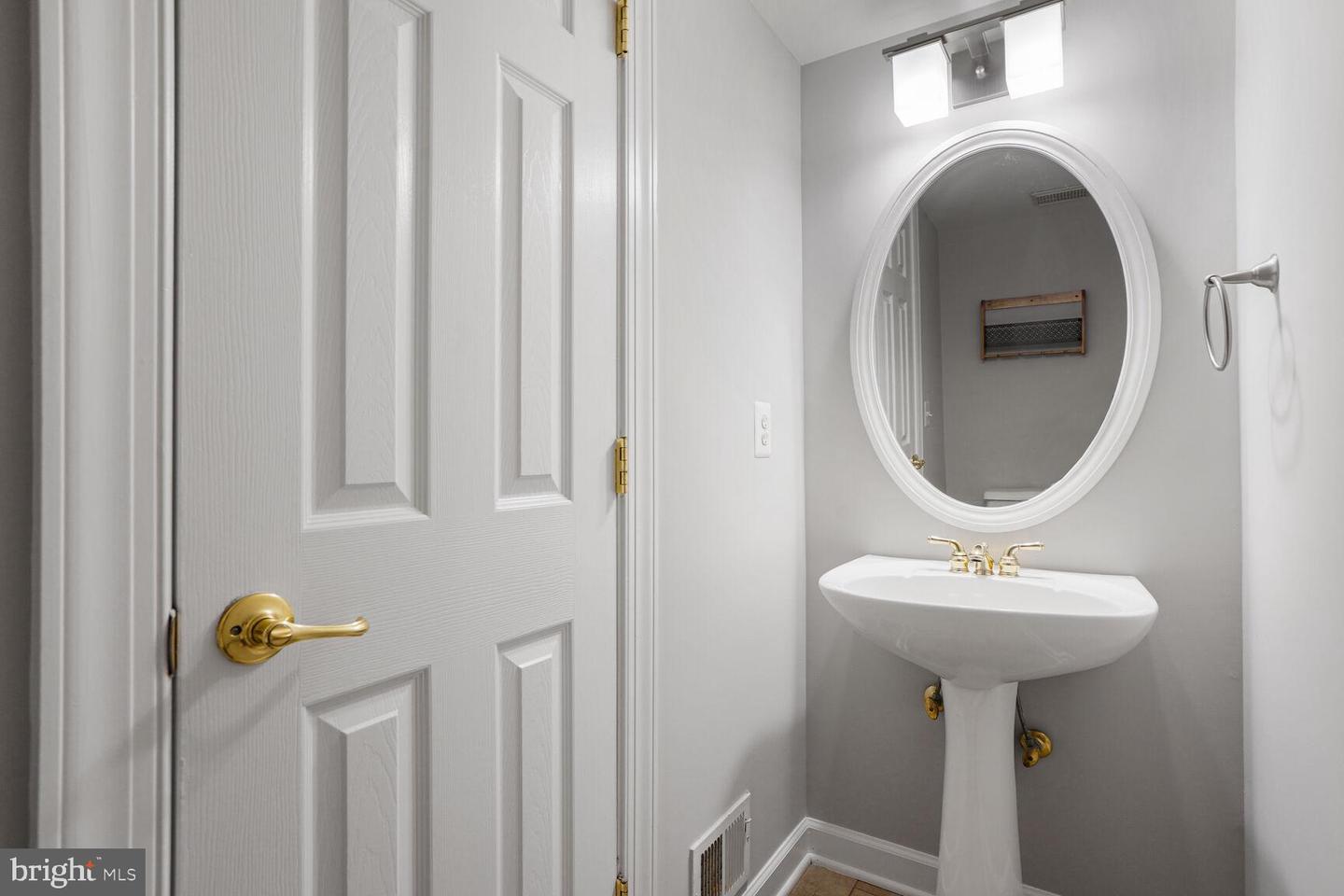 47643 RHYOLITE PL, STERLING, Virginia 20165, 5 Bedrooms Bedrooms, ,3 BathroomsBathrooms,Residential,For sale,47643 RHYOLITE PL,VALO2100598 MLS # VALO2100598