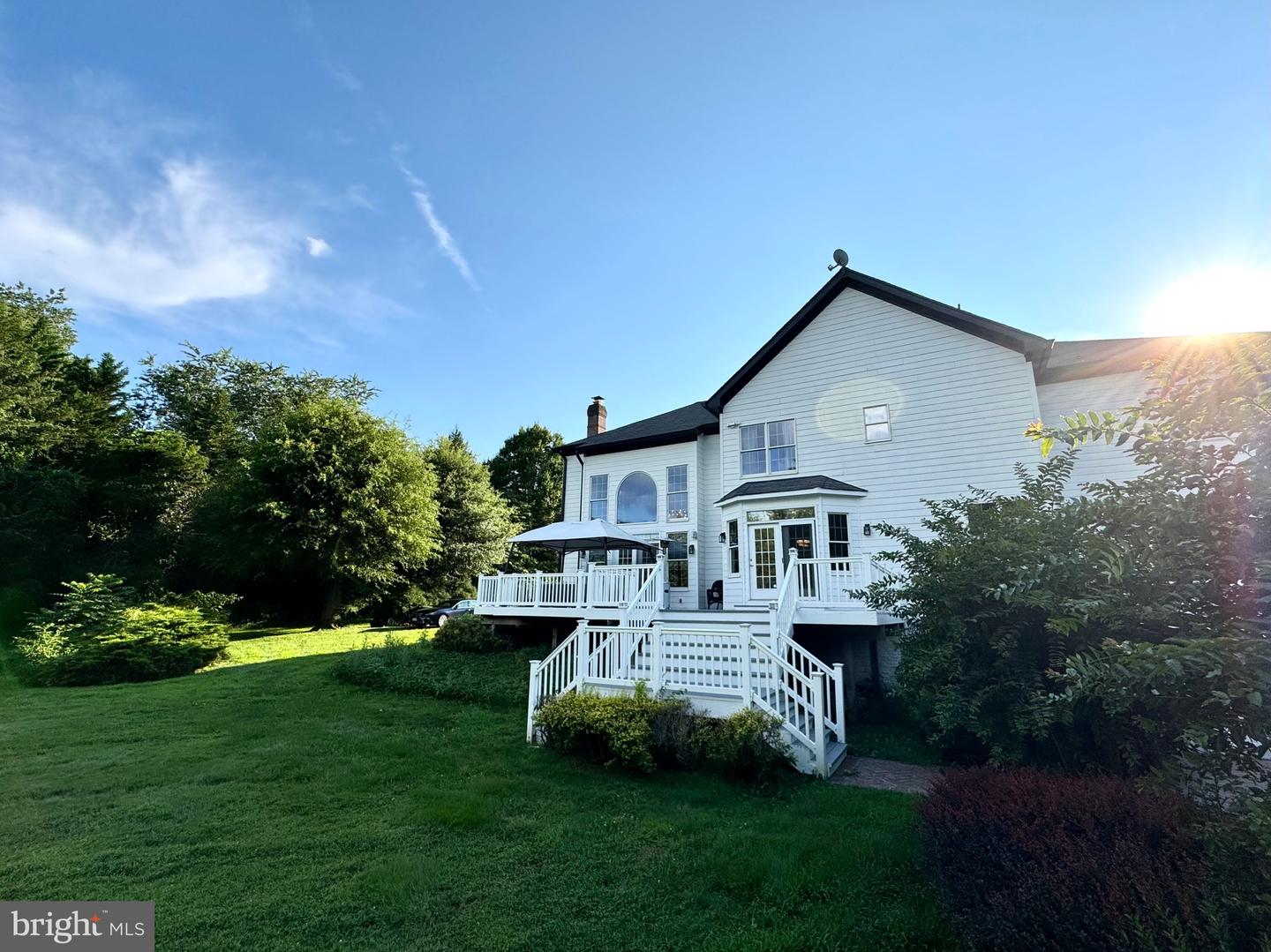 401 WALKER RD, GREAT FALLS, Virginia 22066, 4 Bedrooms Bedrooms, ,4 BathroomsBathrooms,Residential,For sale,401 WALKER RD,VAFX2252420 MLS # VAFX2252420