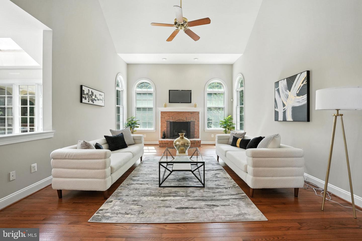 10505 DUNN MEADOW RD, VIENNA, Virginia 22182, 4 Bedrooms Bedrooms, ,3 BathroomsBathrooms,Residential,For sale,10505 DUNN MEADOW RD,VAFX2252574 MLS # VAFX2252574