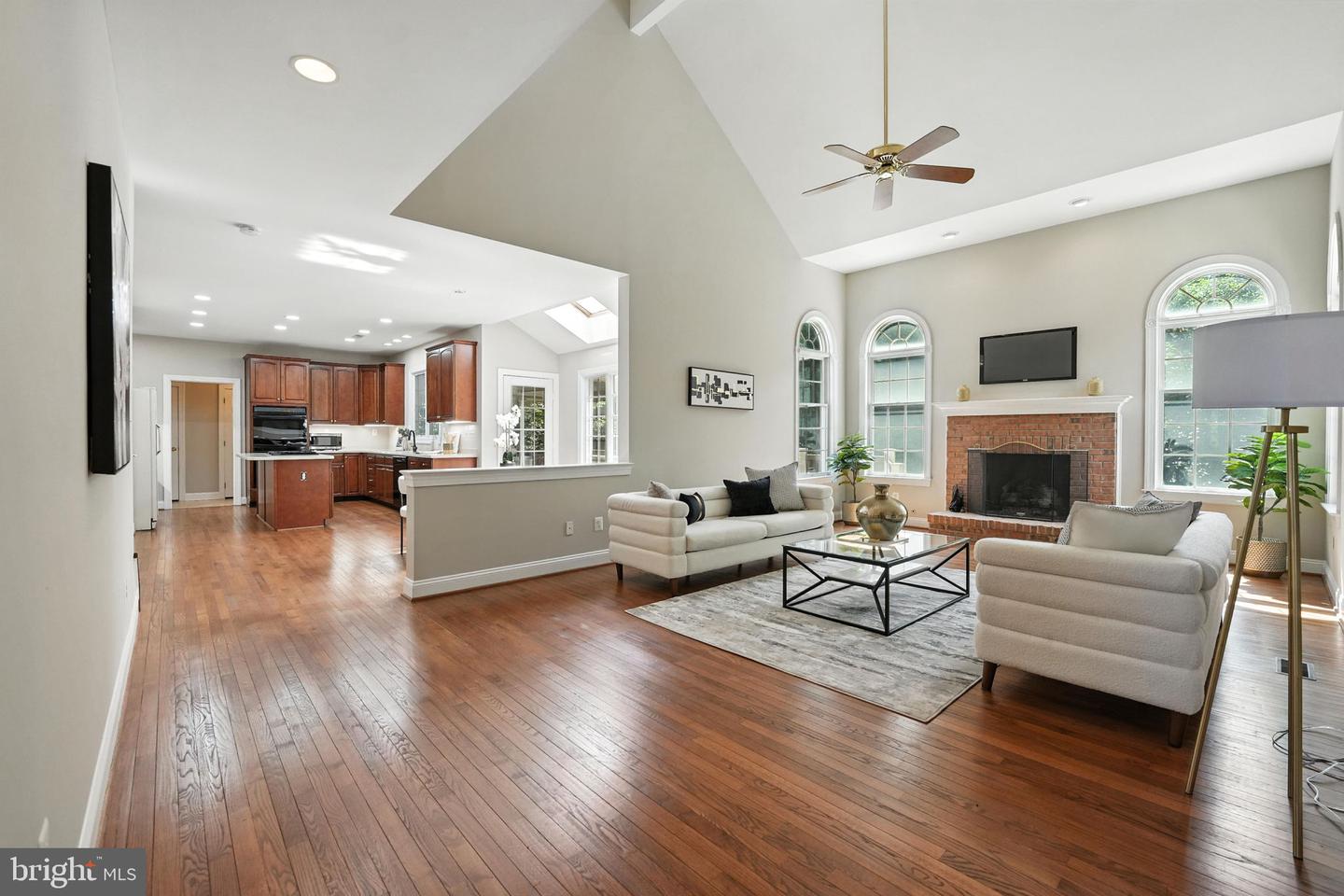 10505 DUNN MEADOW RD, VIENNA, Virginia 22182, 4 Bedrooms Bedrooms, ,3 BathroomsBathrooms,Residential,For sale,10505 DUNN MEADOW RD,VAFX2252574 MLS # VAFX2252574