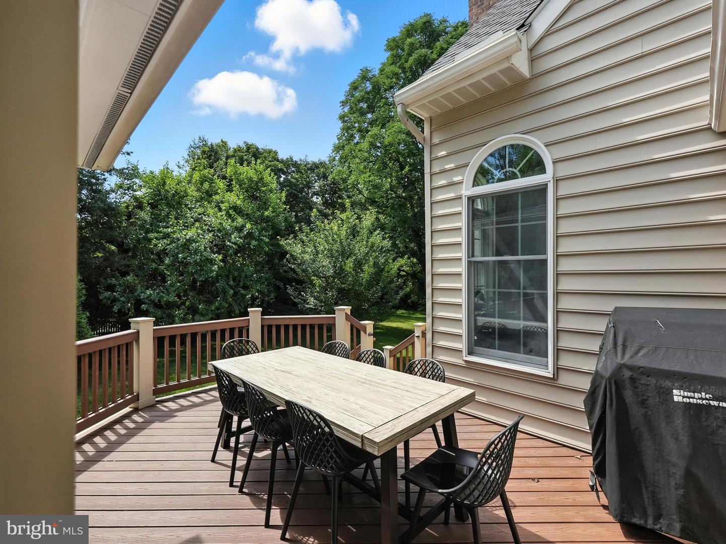10505 DUNN MEADOW RD, VIENNA, Virginia 22182, 4 Bedrooms Bedrooms, ,3 BathroomsBathrooms,Residential,For sale,10505 DUNN MEADOW RD,VAFX2252574 MLS # VAFX2252574