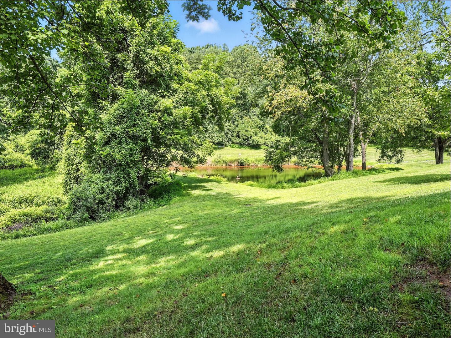 10505 DUNN MEADOW RD, VIENNA, Virginia 22182, 4 Bedrooms Bedrooms, ,3 BathroomsBathrooms,Residential,For sale,10505 DUNN MEADOW RD,VAFX2252574 MLS # VAFX2252574