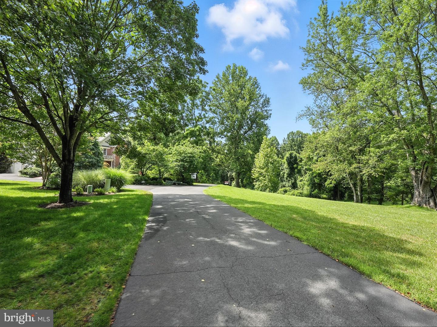 10505 DUNN MEADOW RD, VIENNA, Virginia 22182, 4 Bedrooms Bedrooms, ,3 BathroomsBathrooms,Residential,For sale,10505 DUNN MEADOW RD,VAFX2252574 MLS # VAFX2252574
