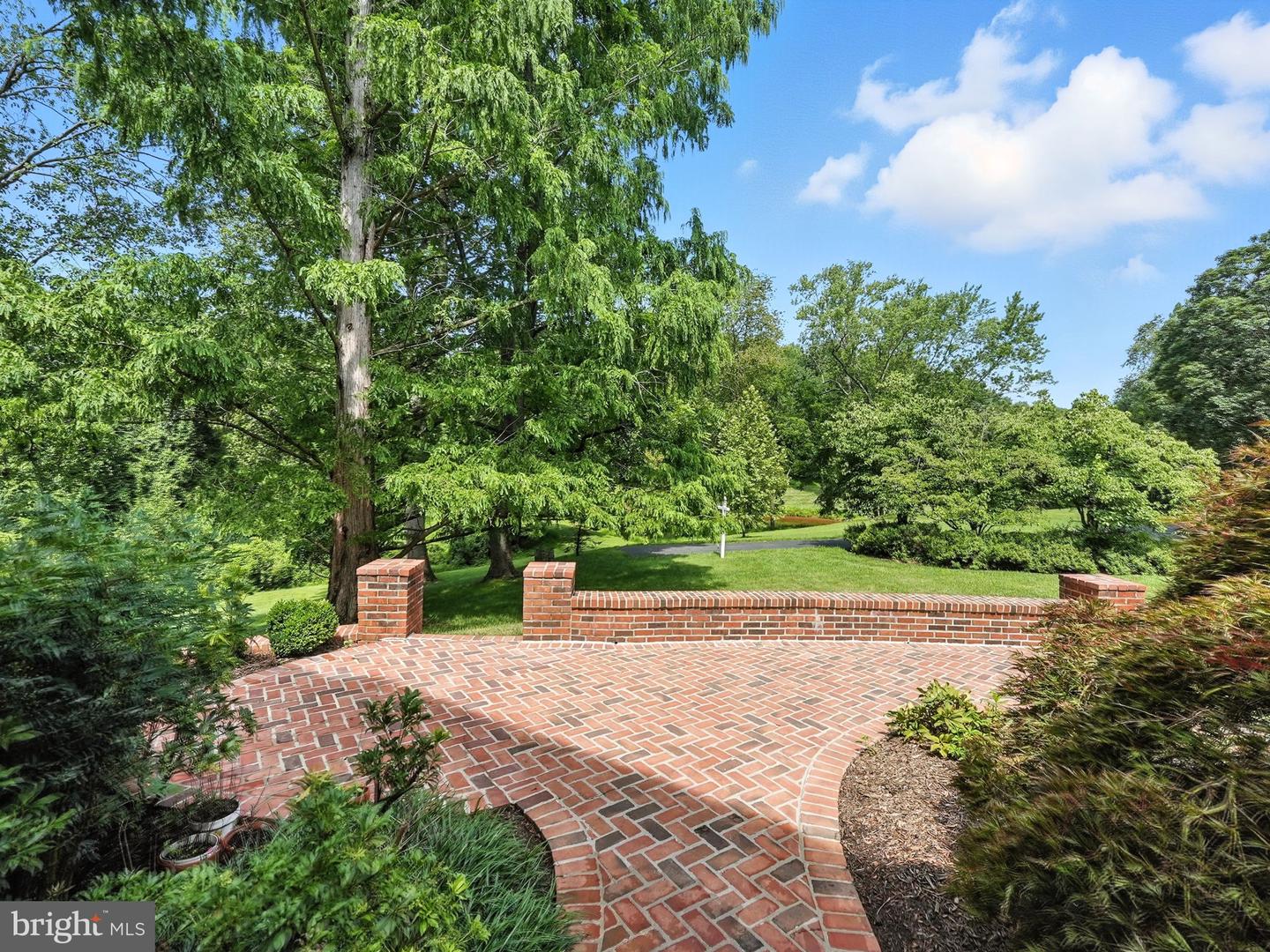 10505 DUNN MEADOW RD, VIENNA, Virginia 22182, 4 Bedrooms Bedrooms, ,3 BathroomsBathrooms,Residential,For sale,10505 DUNN MEADOW RD,VAFX2252574 MLS # VAFX2252574