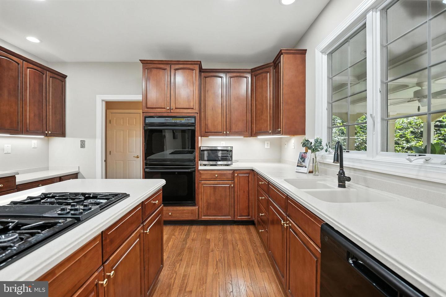 10505 DUNN MEADOW RD, VIENNA, Virginia 22182, 4 Bedrooms Bedrooms, ,3 BathroomsBathrooms,Residential,For sale,10505 DUNN MEADOW RD,VAFX2252574 MLS # VAFX2252574