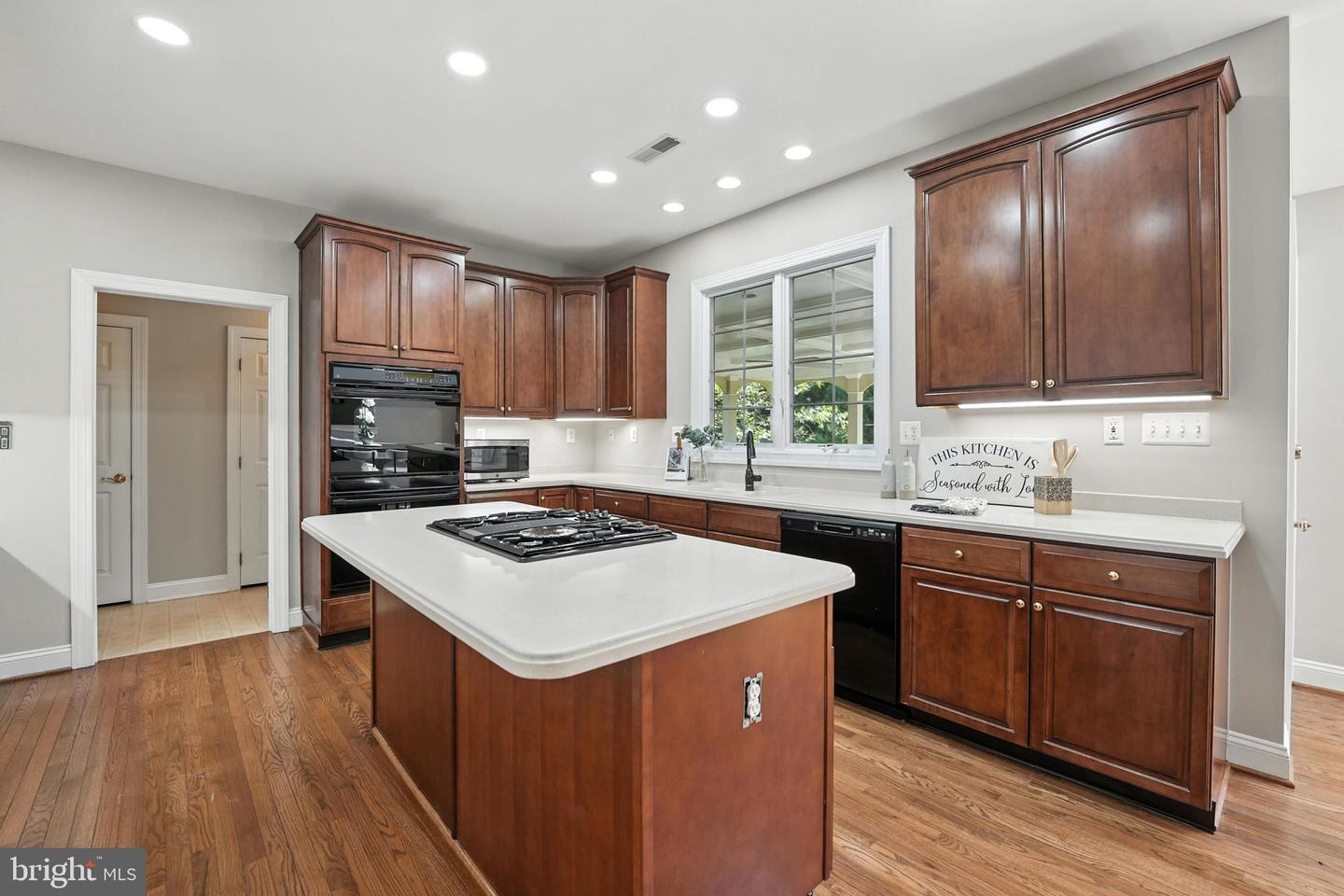 10505 DUNN MEADOW RD, VIENNA, Virginia 22182, 4 Bedrooms Bedrooms, ,3 BathroomsBathrooms,Residential,For sale,10505 DUNN MEADOW RD,VAFX2252574 MLS # VAFX2252574