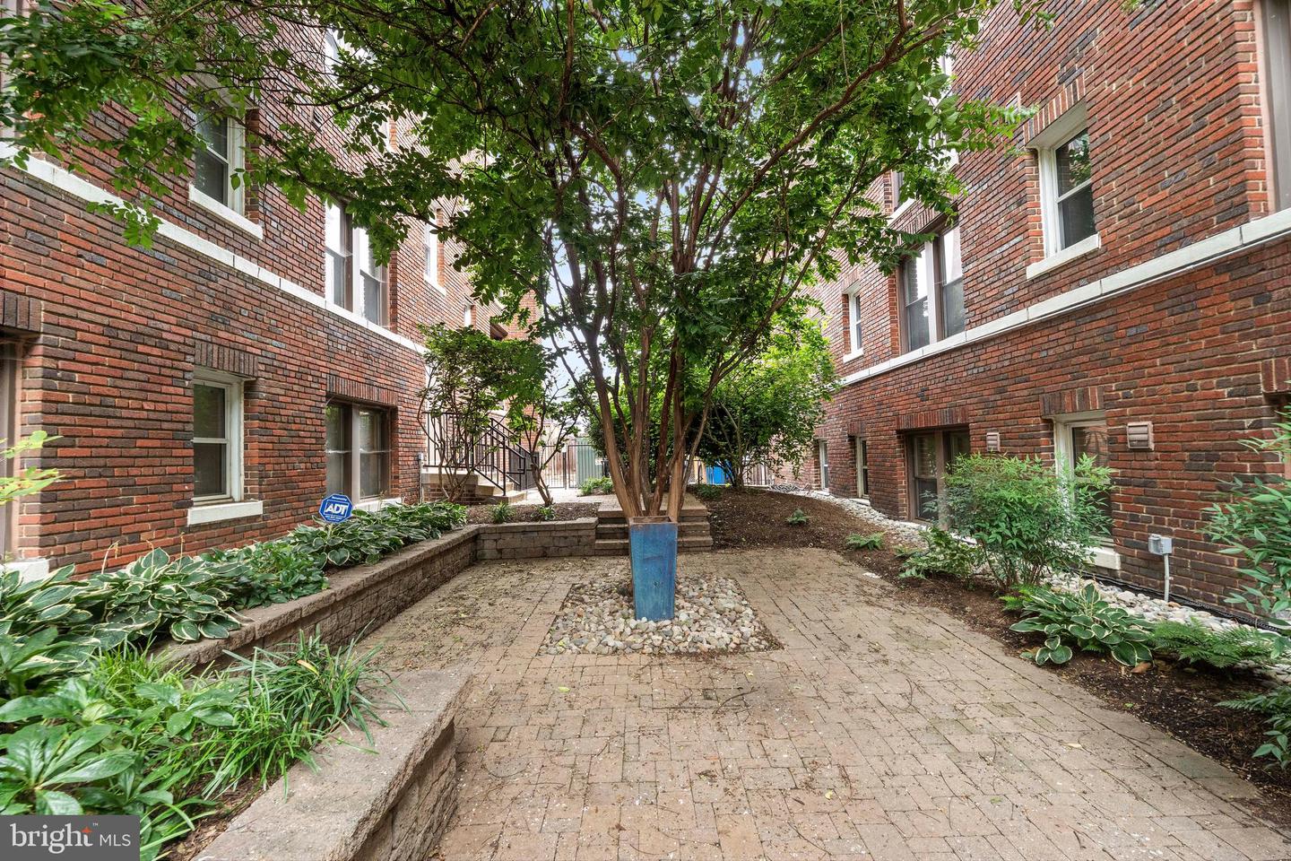 149 W ST NW #12, WASHINGTON, District Of Columbia 20001, ,1 BathroomBathrooms,Residential,For sale,149 W ST NW #12,DCDC2208462 MLS # DCDC2208462