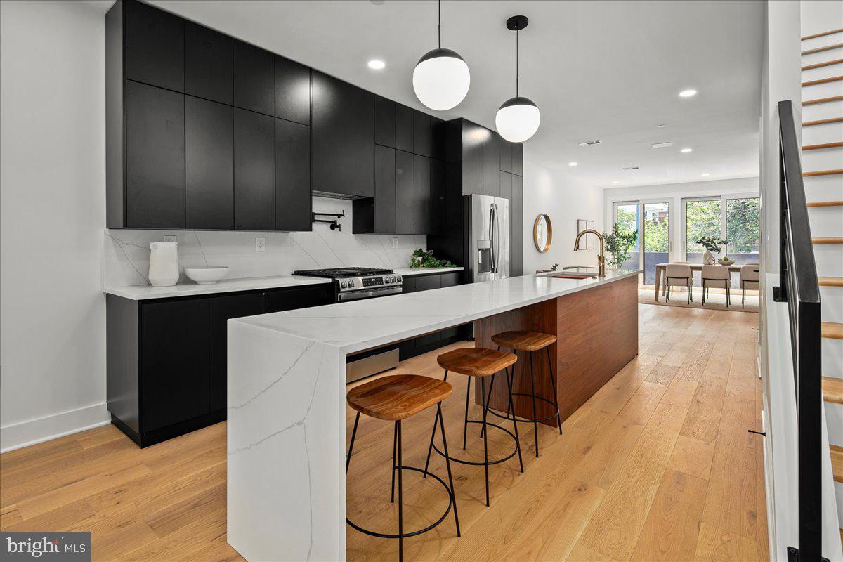 1008 4TH ST NE #2, WASHINGTON, District Of Columbia 20002, 3 Bedrooms Bedrooms, ,3 BathroomsBathrooms,Residential,For sale,1008 4TH ST NE #2,DCDC2208858 MLS # DCDC2208858