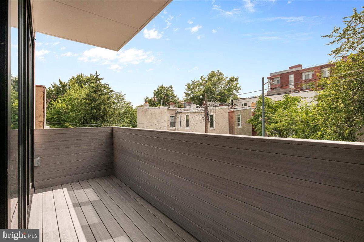 1008 4TH ST NE #2, WASHINGTON, District Of Columbia 20002, 3 Bedrooms Bedrooms, ,3 BathroomsBathrooms,Residential,For sale,1008 4TH ST NE #2,DCDC2208858 MLS # DCDC2208858