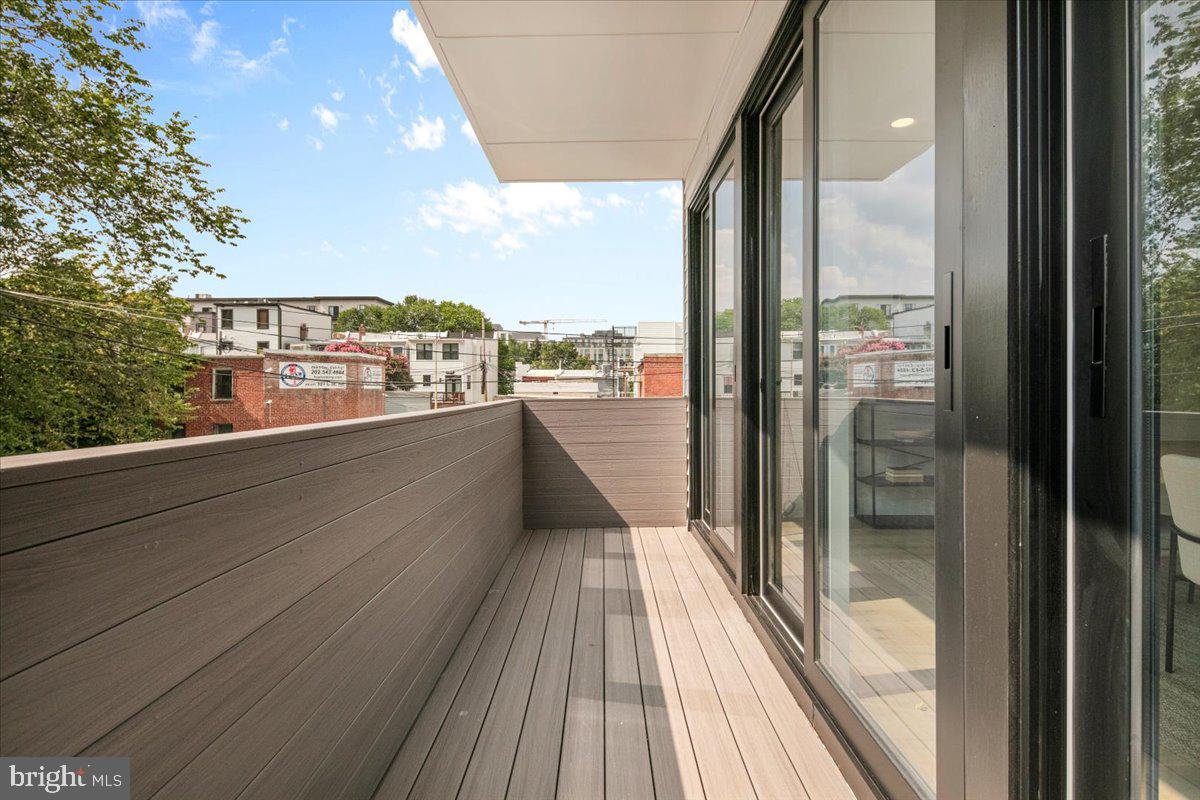 1008 4TH ST NE #2, WASHINGTON, District Of Columbia 20002, 3 Bedrooms Bedrooms, ,3 BathroomsBathrooms,Residential,For sale,1008 4TH ST NE #2,DCDC2208858 MLS # DCDC2208858