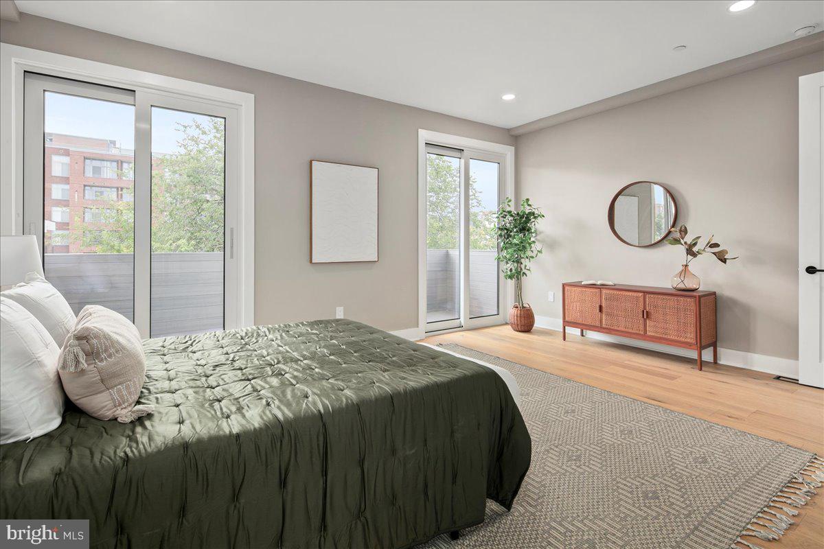 1008 4TH ST NE #2, WASHINGTON, District Of Columbia 20002, 3 Bedrooms Bedrooms, ,3 BathroomsBathrooms,Residential,For sale,1008 4TH ST NE #2,DCDC2208858 MLS # DCDC2208858