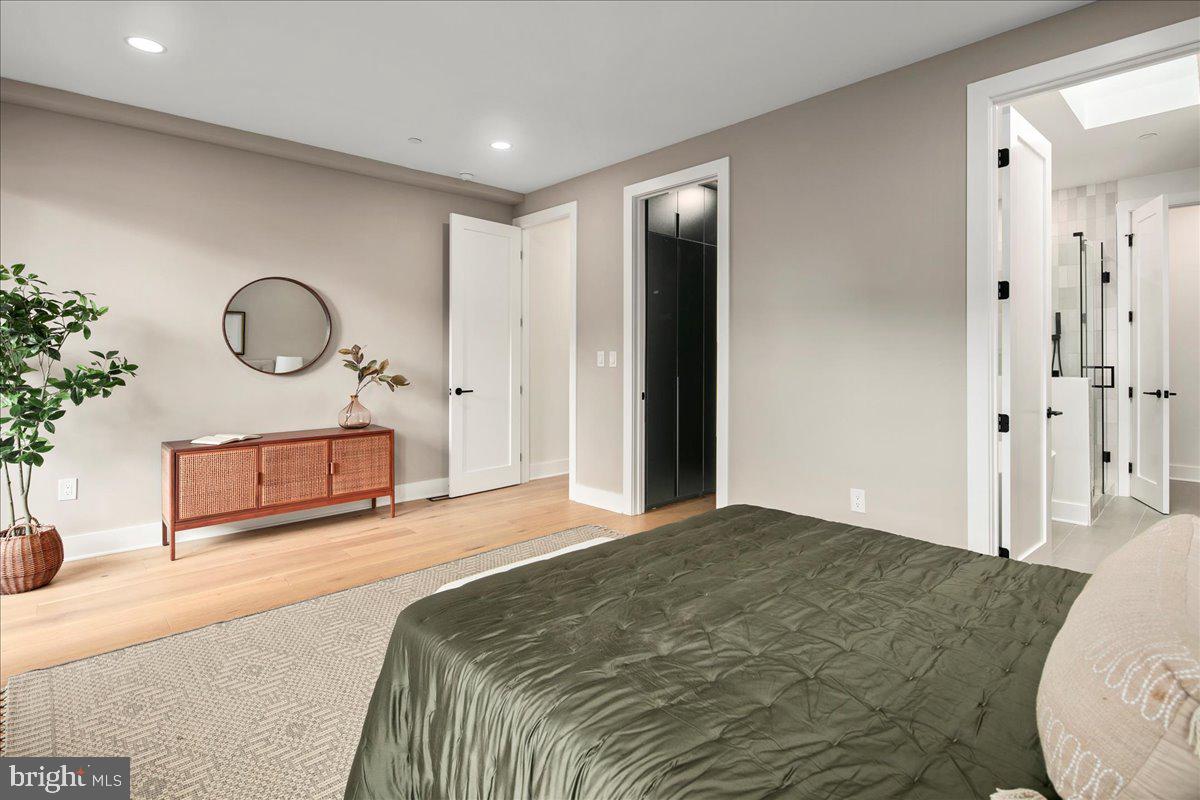 1008 4TH ST NE #2, WASHINGTON, District Of Columbia 20002, 3 Bedrooms Bedrooms, ,3 BathroomsBathrooms,Residential,For sale,1008 4TH ST NE #2,DCDC2208858 MLS # DCDC2208858