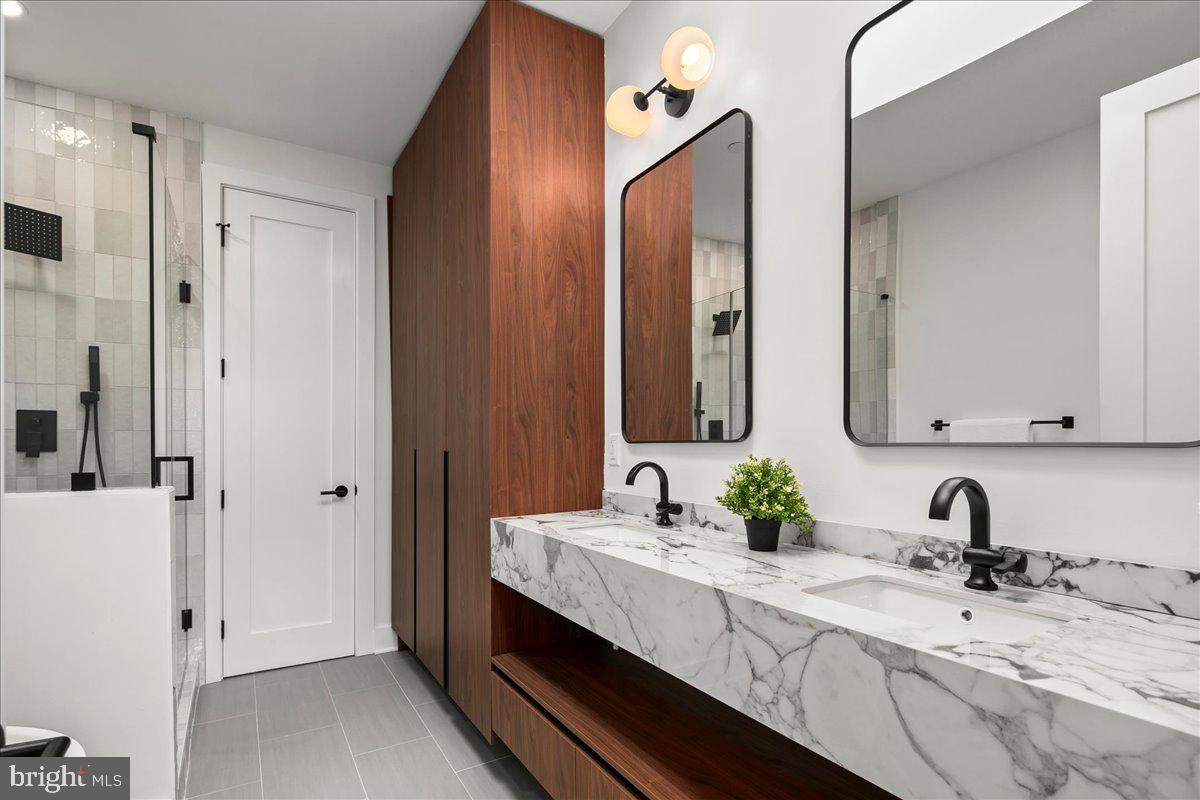 1008 4TH ST NE #2, WASHINGTON, District Of Columbia 20002, 3 Bedrooms Bedrooms, ,3 BathroomsBathrooms,Residential,For sale,1008 4TH ST NE #2,DCDC2208858 MLS # DCDC2208858