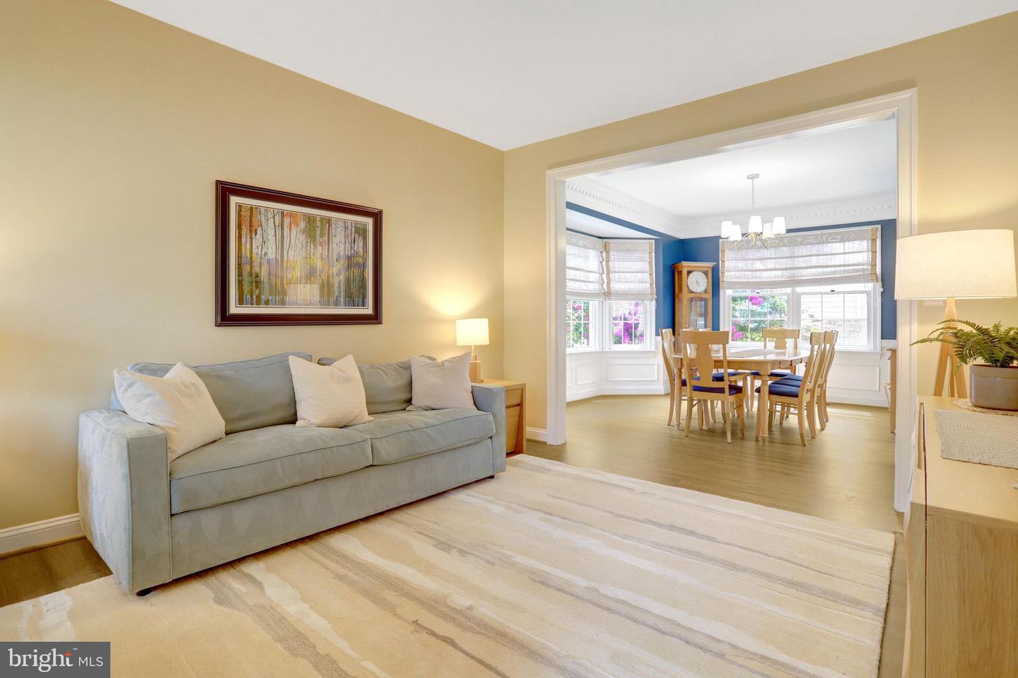 316 S TAYLOR ST S, ARLINGTON, Virginia 22204, 4 Bedrooms Bedrooms, ,3 BathroomsBathrooms,Residential,For sale,316 S TAYLOR ST S,VAAR2060220 MLS # VAAR2060220