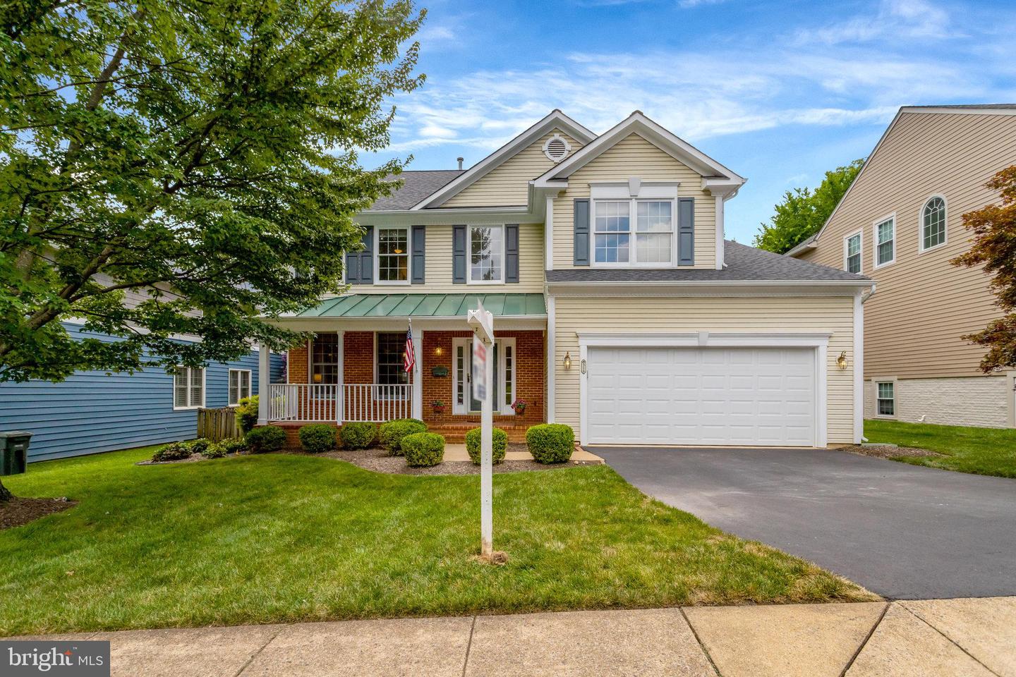 316 S TAYLOR ST S, ARLINGTON, Virginia 22204, 4 Bedrooms Bedrooms, ,3 BathroomsBathrooms,Residential,For sale,316 S TAYLOR ST S,VAAR2060220 MLS # VAAR2060220