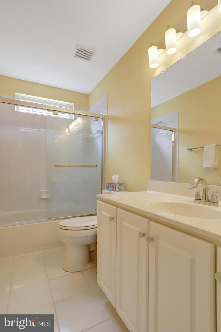316 S TAYLOR ST S, ARLINGTON, Virginia 22204, 4 Bedrooms Bedrooms, ,3 BathroomsBathrooms,Residential,For sale,316 S TAYLOR ST S,VAAR2060220 MLS # VAAR2060220