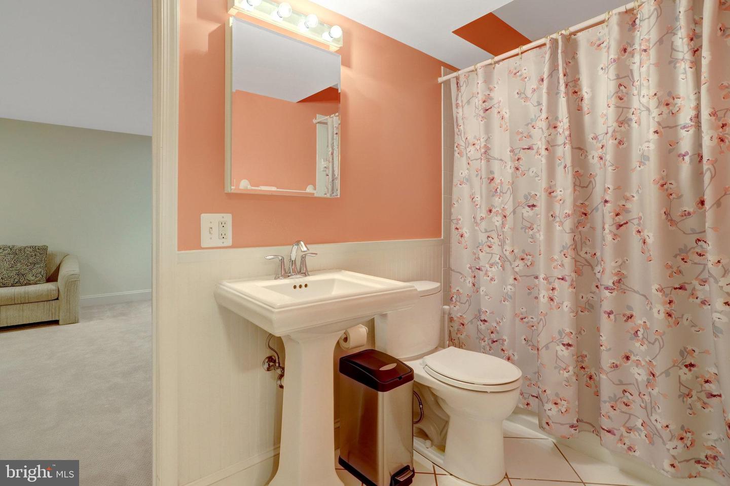 316 S TAYLOR ST S, ARLINGTON, Virginia 22204, 4 Bedrooms Bedrooms, ,3 BathroomsBathrooms,Residential,For sale,316 S TAYLOR ST S,VAAR2060220 MLS # VAAR2060220