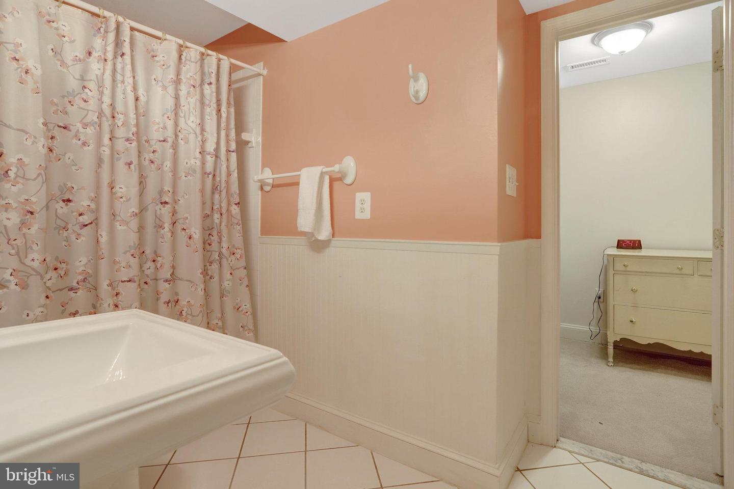 316 S TAYLOR ST S, ARLINGTON, Virginia 22204, 4 Bedrooms Bedrooms, ,3 BathroomsBathrooms,Residential,For sale,316 S TAYLOR ST S,VAAR2060220 MLS # VAAR2060220
