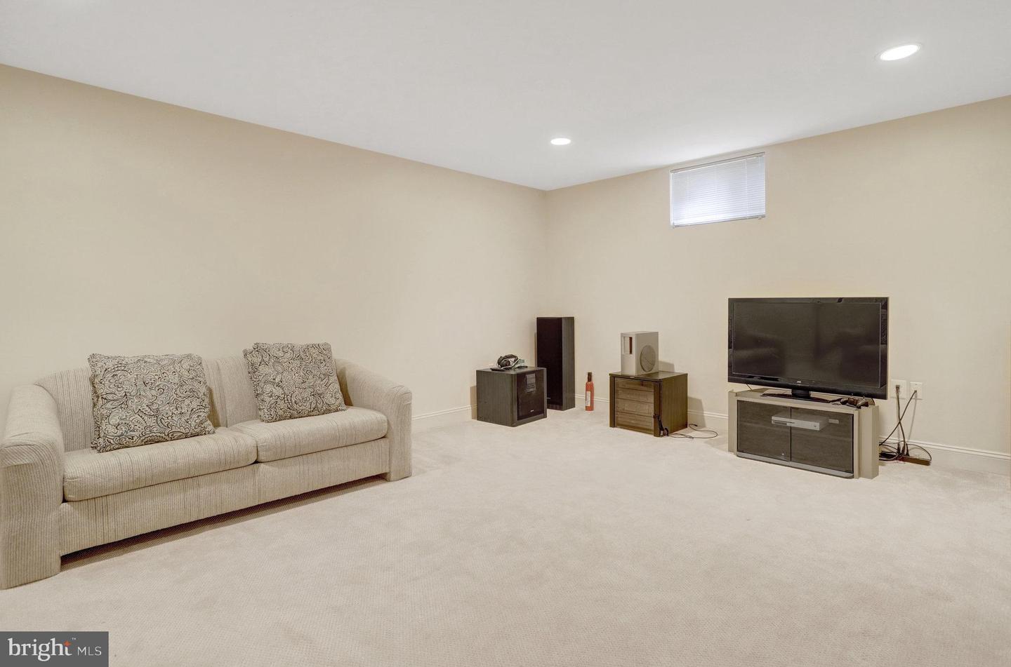 316 S TAYLOR ST S, ARLINGTON, Virginia 22204, 4 Bedrooms Bedrooms, ,3 BathroomsBathrooms,Residential,For sale,316 S TAYLOR ST S,VAAR2060220 MLS # VAAR2060220
