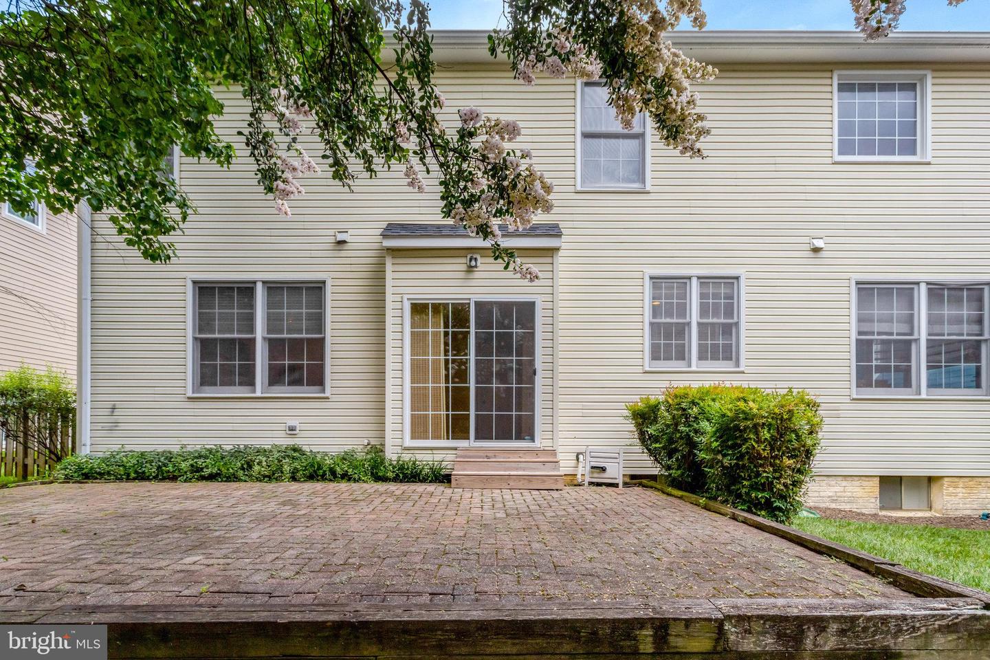 316 S TAYLOR ST S, ARLINGTON, Virginia 22204, 4 Bedrooms Bedrooms, ,3 BathroomsBathrooms,Residential,For sale,316 S TAYLOR ST S,VAAR2060220 MLS # VAAR2060220