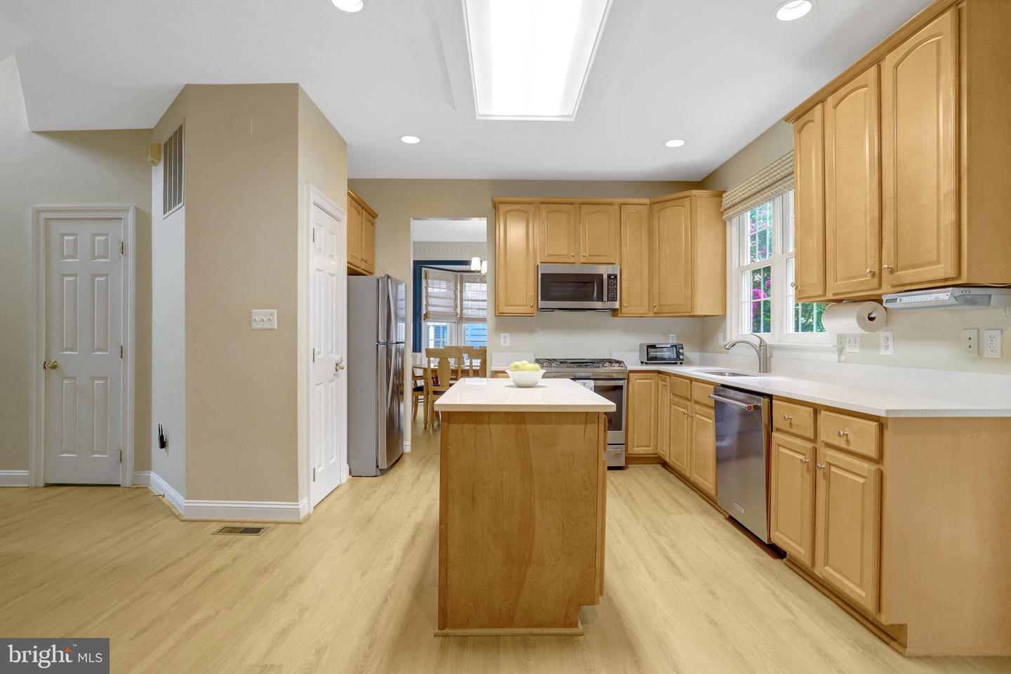 316 S TAYLOR ST S, ARLINGTON, Virginia 22204, 4 Bedrooms Bedrooms, ,3 BathroomsBathrooms,Residential,For sale,316 S TAYLOR ST S,VAAR2060220 MLS # VAAR2060220