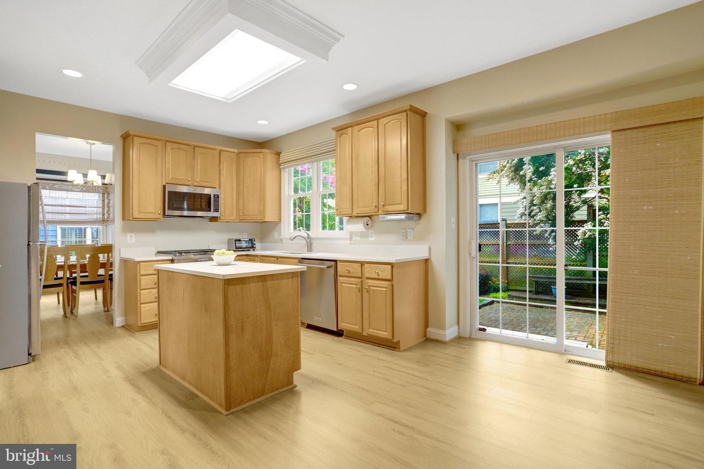 316 S TAYLOR ST S, ARLINGTON, Virginia 22204, 4 Bedrooms Bedrooms, ,3 BathroomsBathrooms,Residential,For sale,316 S TAYLOR ST S,VAAR2060220 MLS # VAAR2060220
