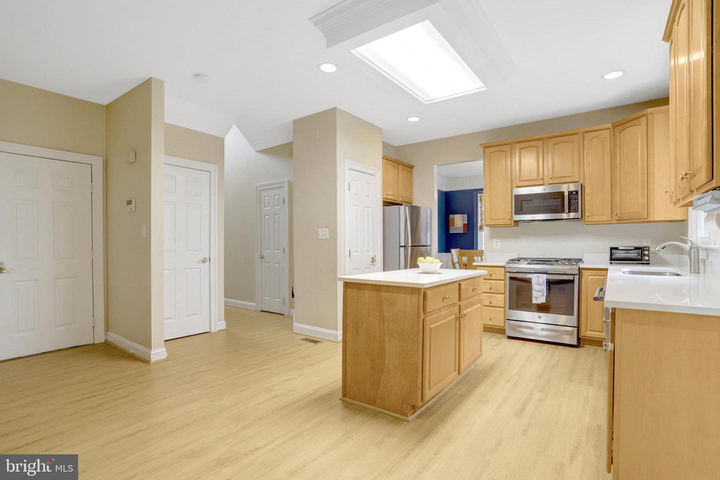 316 S TAYLOR ST S, ARLINGTON, Virginia 22204, 4 Bedrooms Bedrooms, ,3 BathroomsBathrooms,Residential,For sale,316 S TAYLOR ST S,VAAR2060220 MLS # VAAR2060220