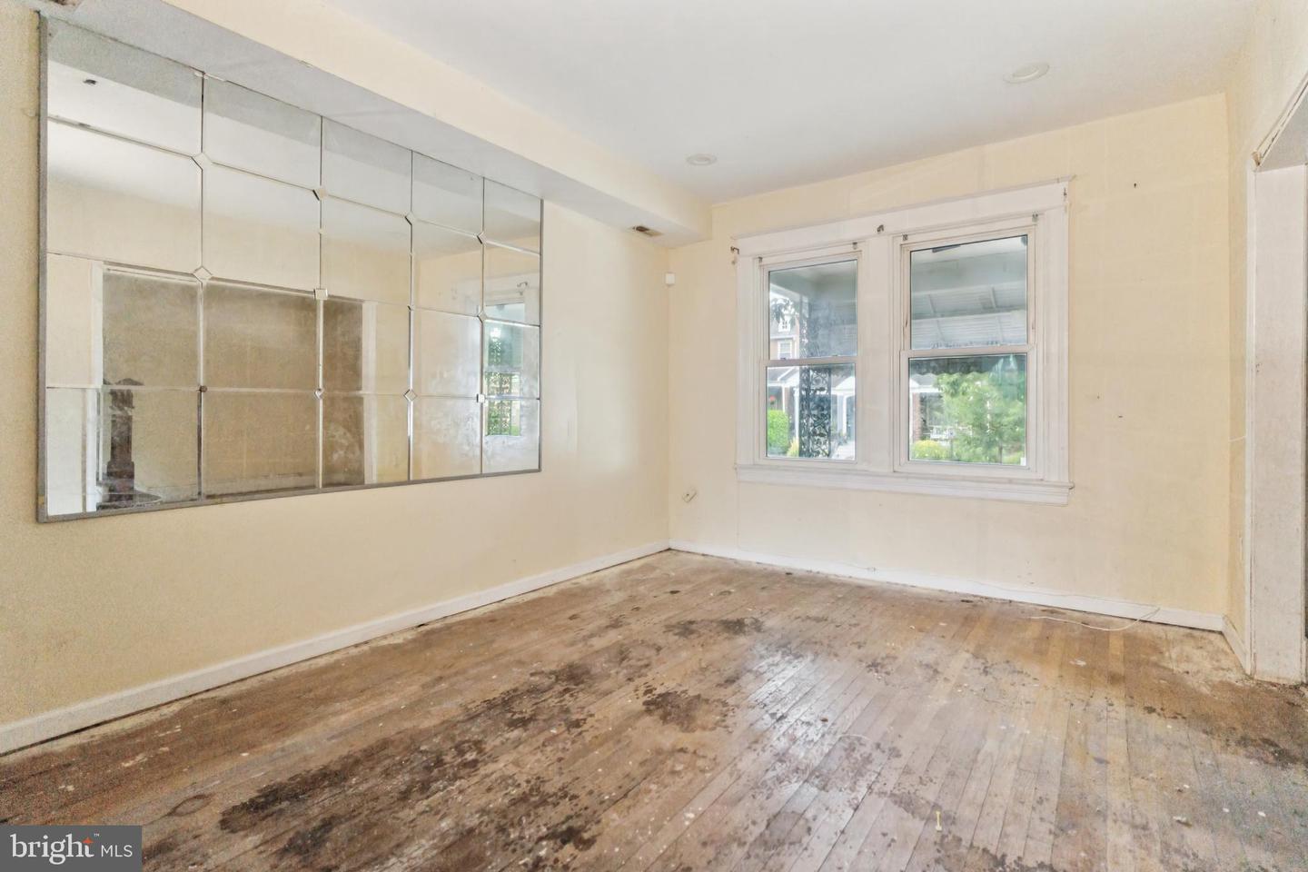 133 LONGFELLOW ST NW, WASHINGTON, District Of Columbia 20011, 3 Bedrooms Bedrooms, ,2 BathroomsBathrooms,Residential,For sale,133 LONGFELLOW ST NW,DCDC2209100 MLS # DCDC2209100