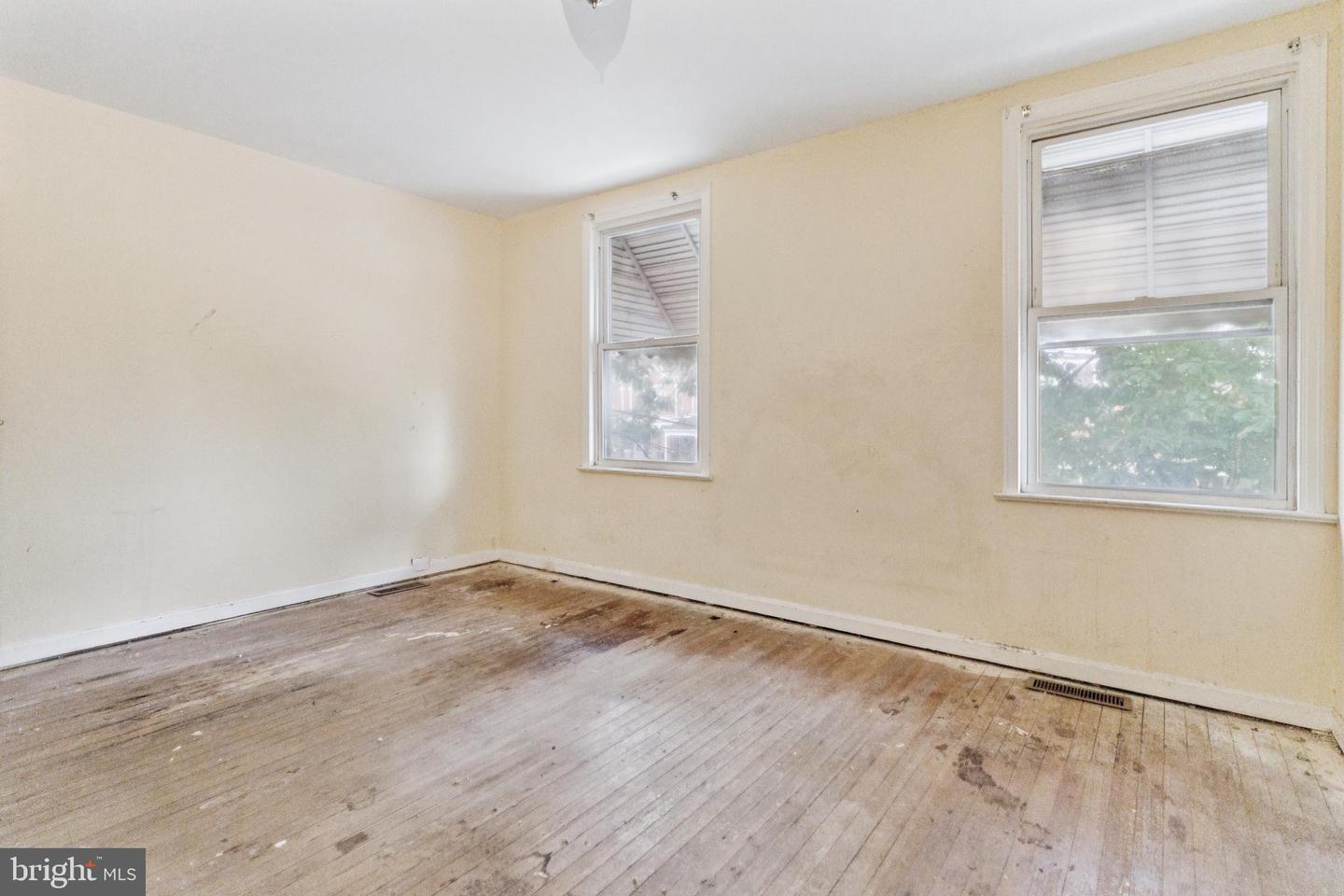 133 LONGFELLOW ST NW, WASHINGTON, District Of Columbia 20011, 3 Bedrooms Bedrooms, ,2 BathroomsBathrooms,Residential,For sale,133 LONGFELLOW ST NW,DCDC2209100 MLS # DCDC2209100