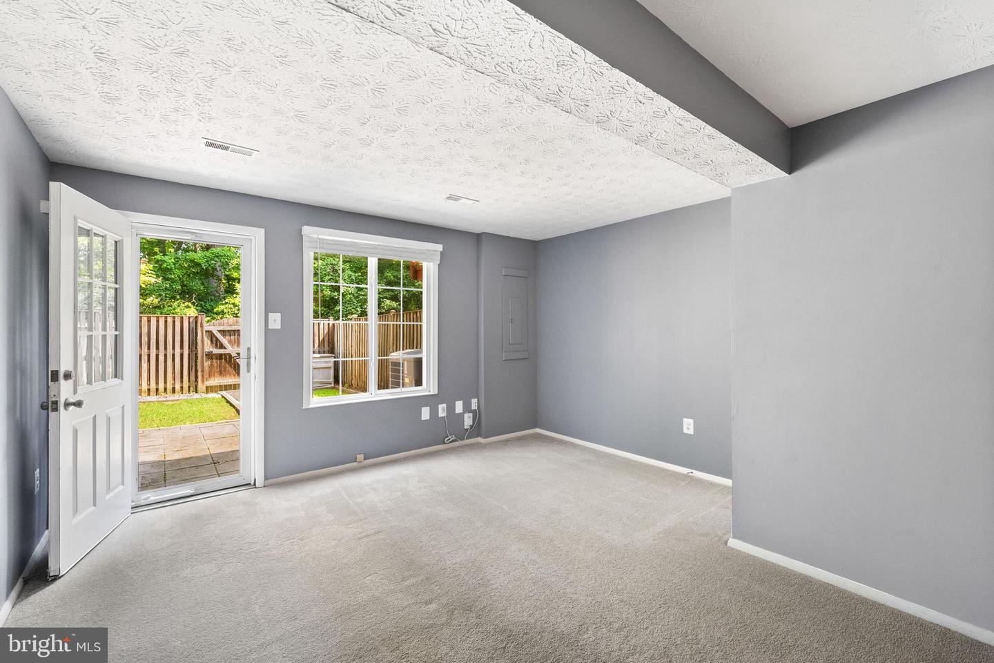13626 FOREST POND CT, CENTREVILLE, Virginia 20121, 2 Bedrooms Bedrooms, ,1 BathroomBathrooms,Residential,For sale,13626 FOREST POND CT,VAFX2254326 MLS # VAFX2254326