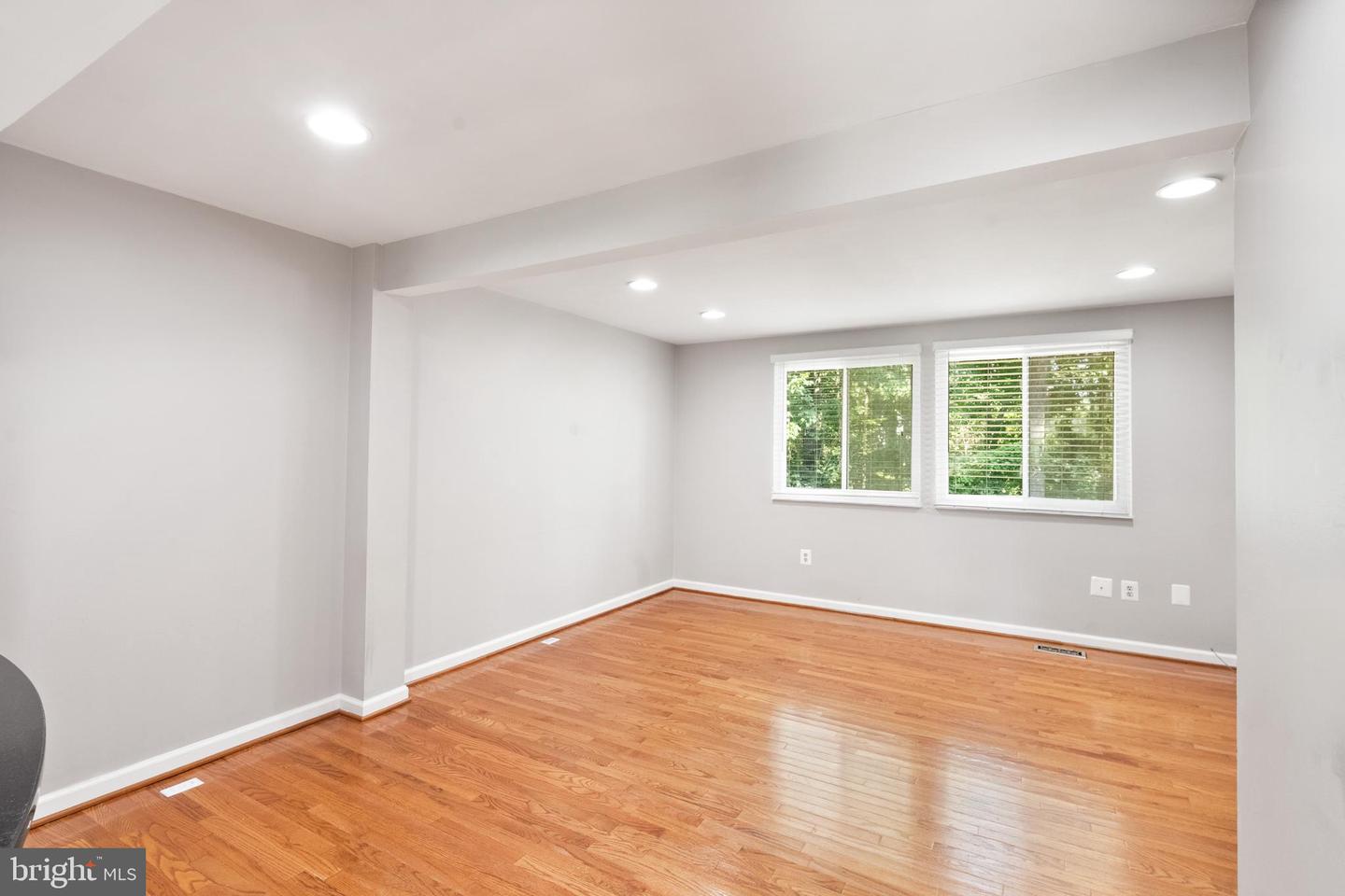13626 FOREST POND CT, CENTREVILLE, Virginia 20121, 2 Bedrooms Bedrooms, ,1 BathroomBathrooms,Residential,For sale,13626 FOREST POND CT,VAFX2254326 MLS # VAFX2254326